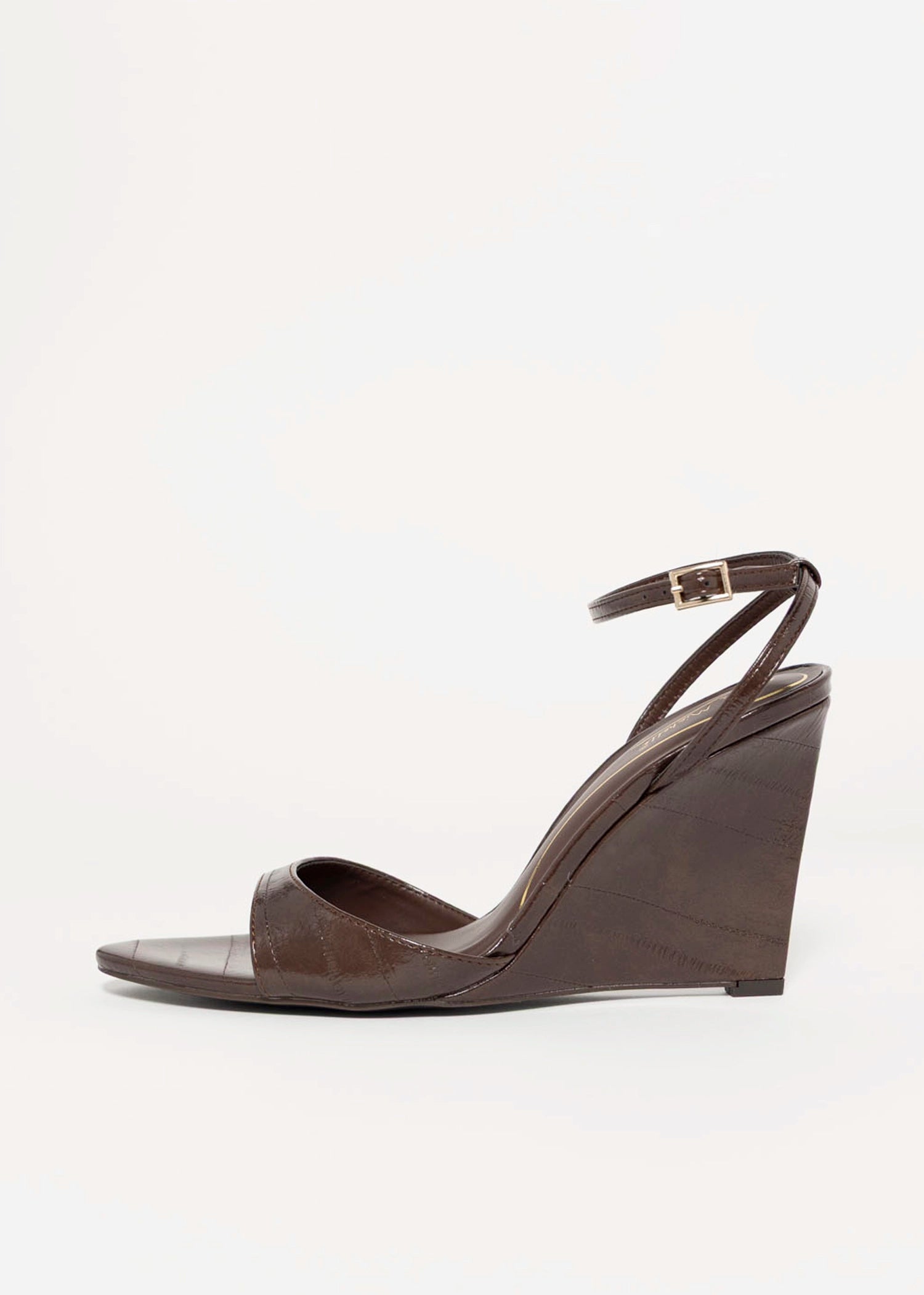 swatch_Brown utmost wedge sandal
