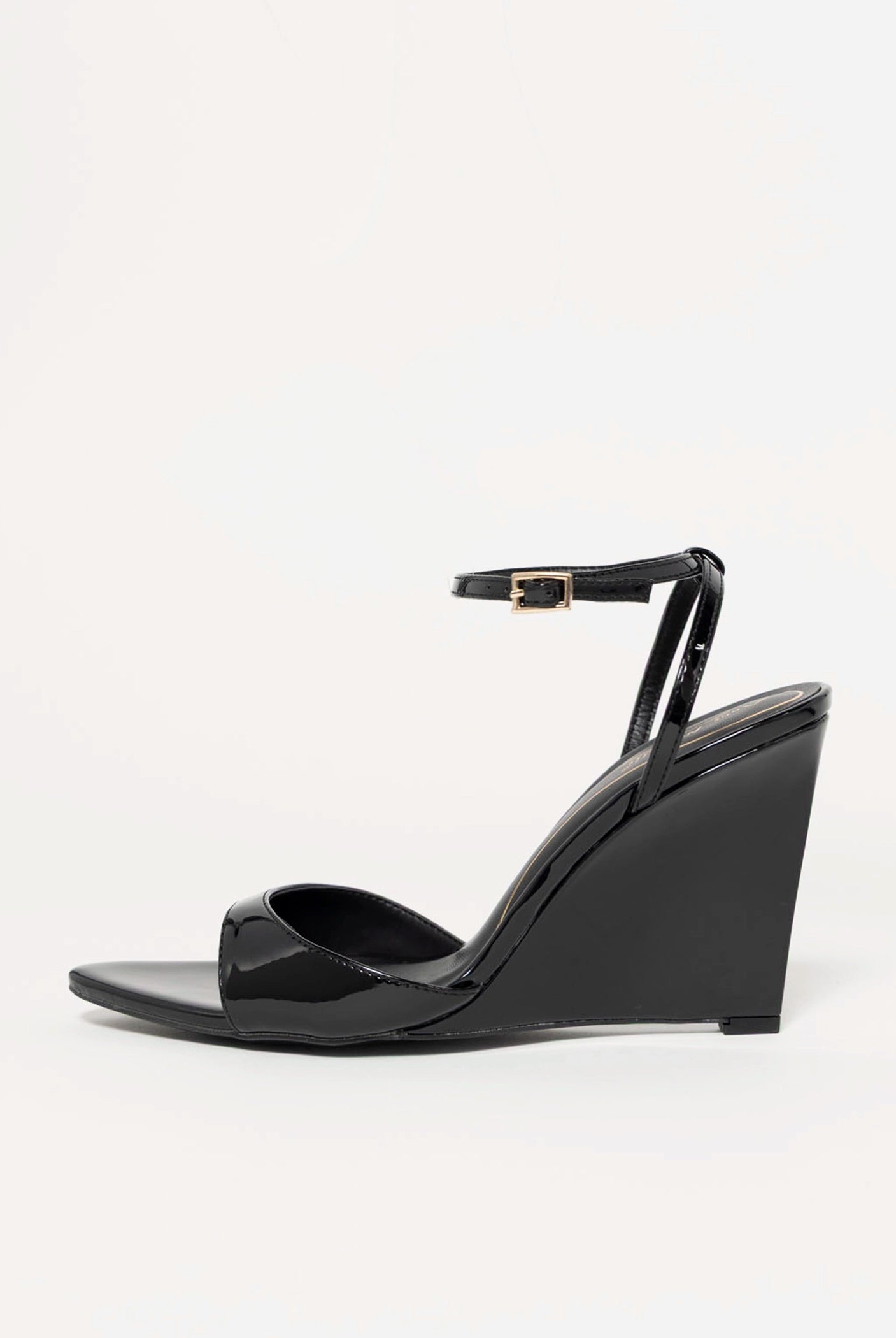 swatch_Black utmost wedge sandal