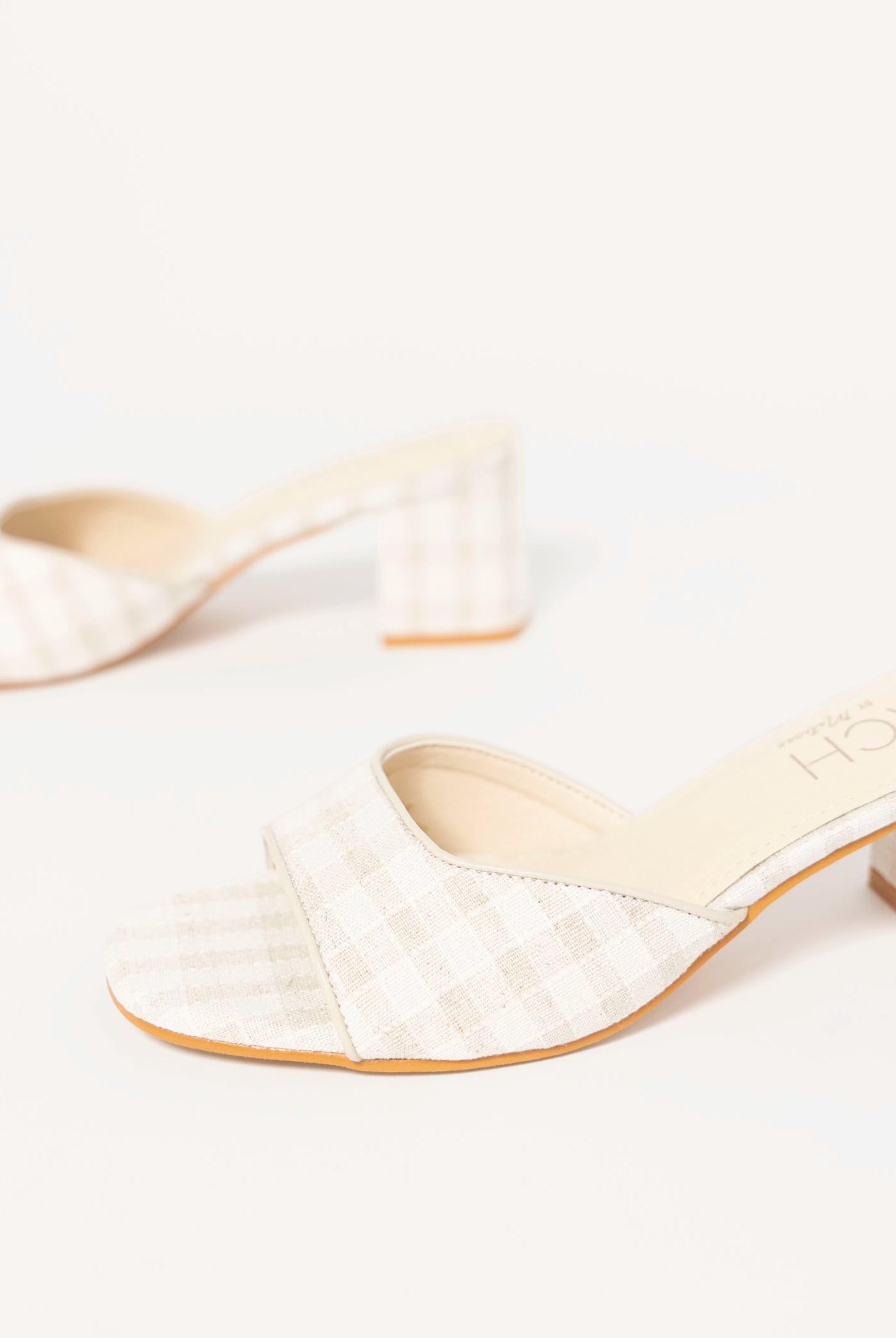 swatch_Natural Check coconuts birdie heeled sandal