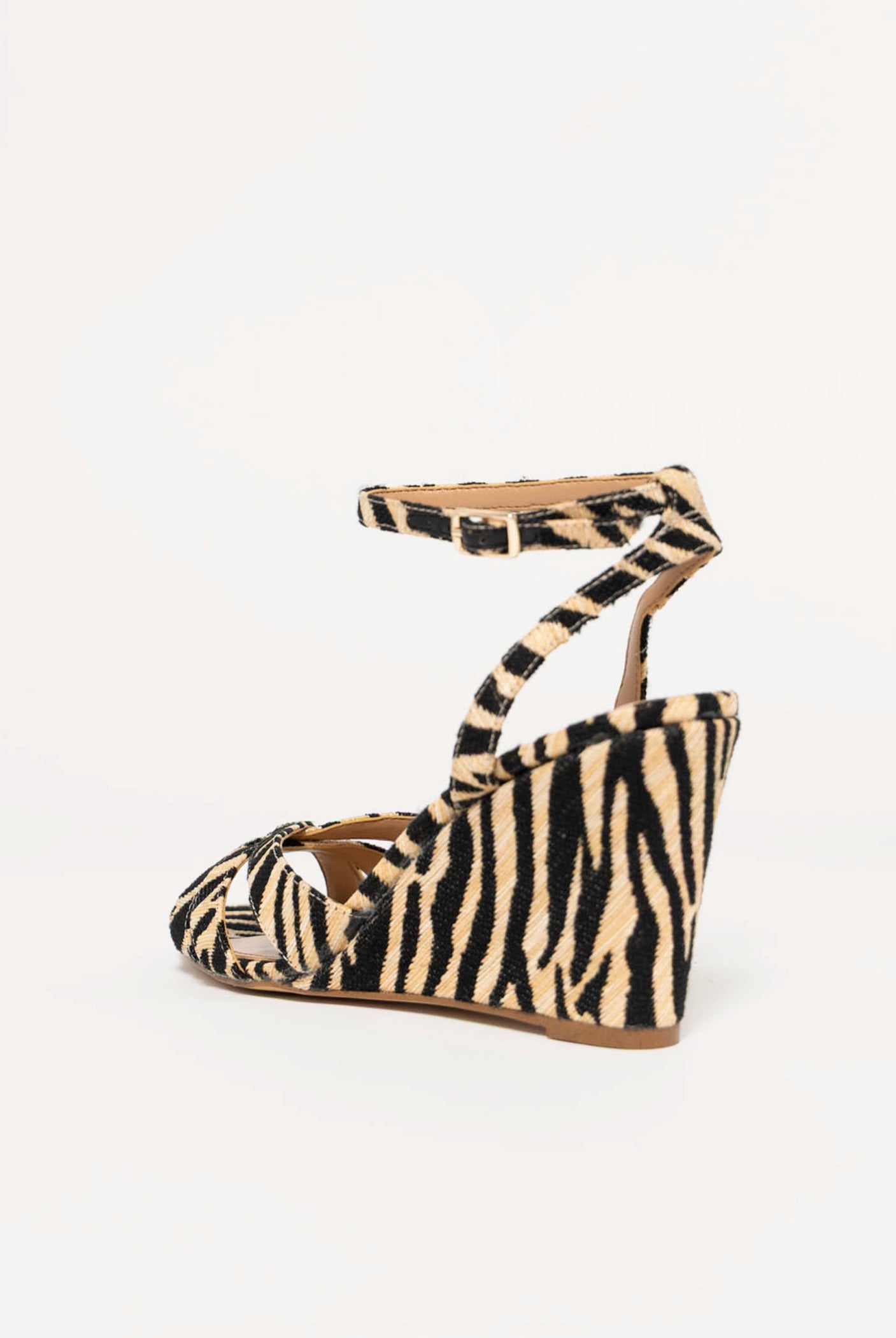 swatch_Zebra steve madden harbor raffia wedge