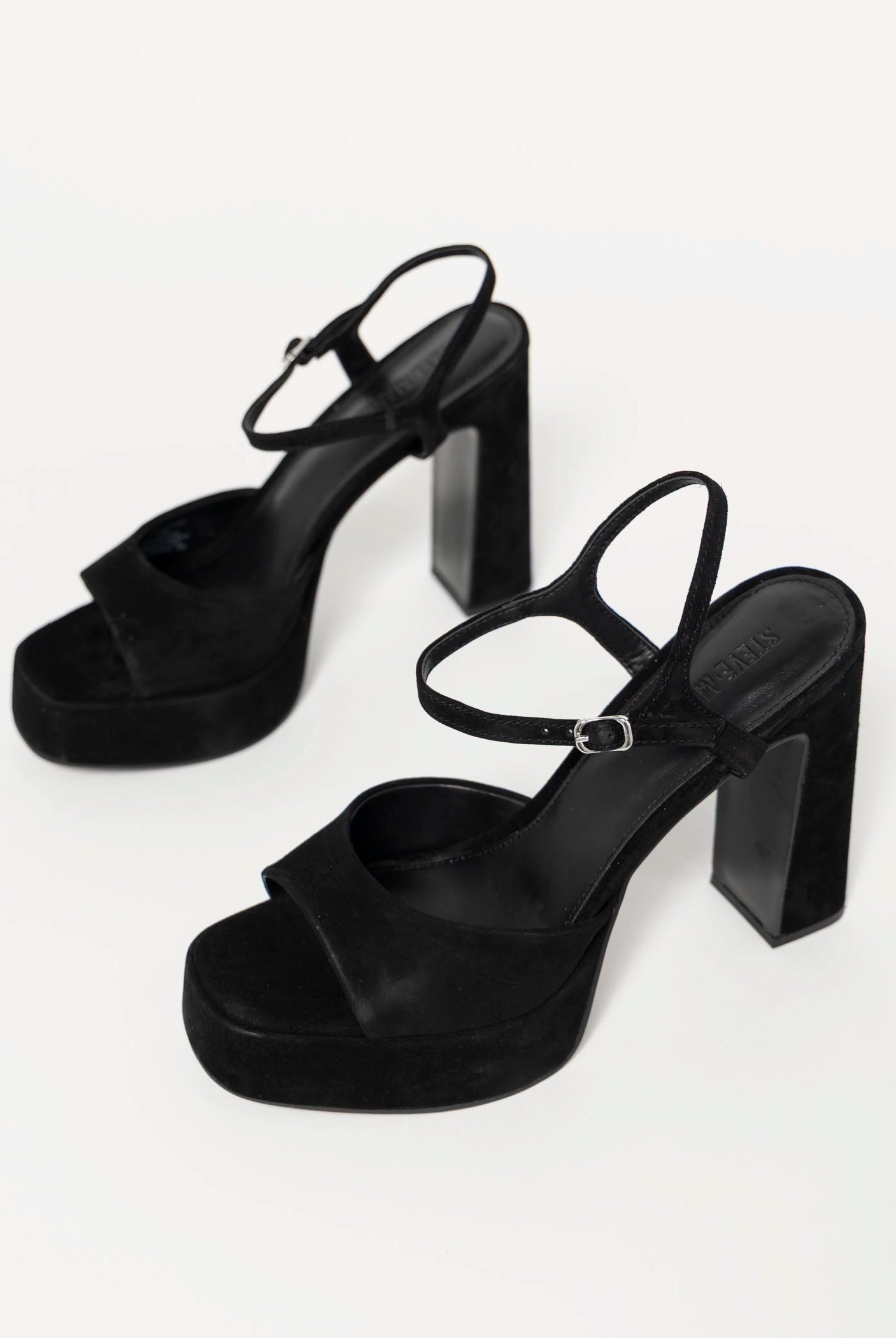 swatch_Black Suede steve madden liandra platform sandal