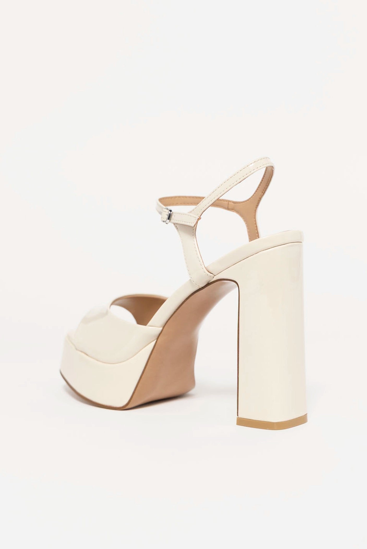 swatch_Bone Patent steve madden liandra platform sandal