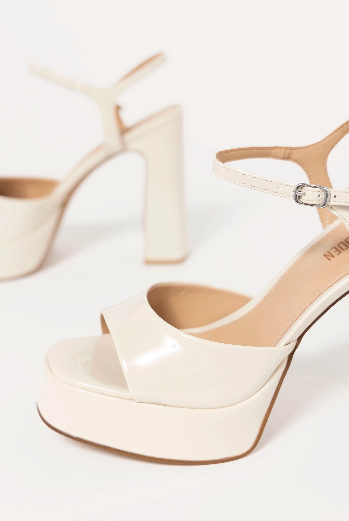 swatch_Bone Patent steve madden liandra platform sandal