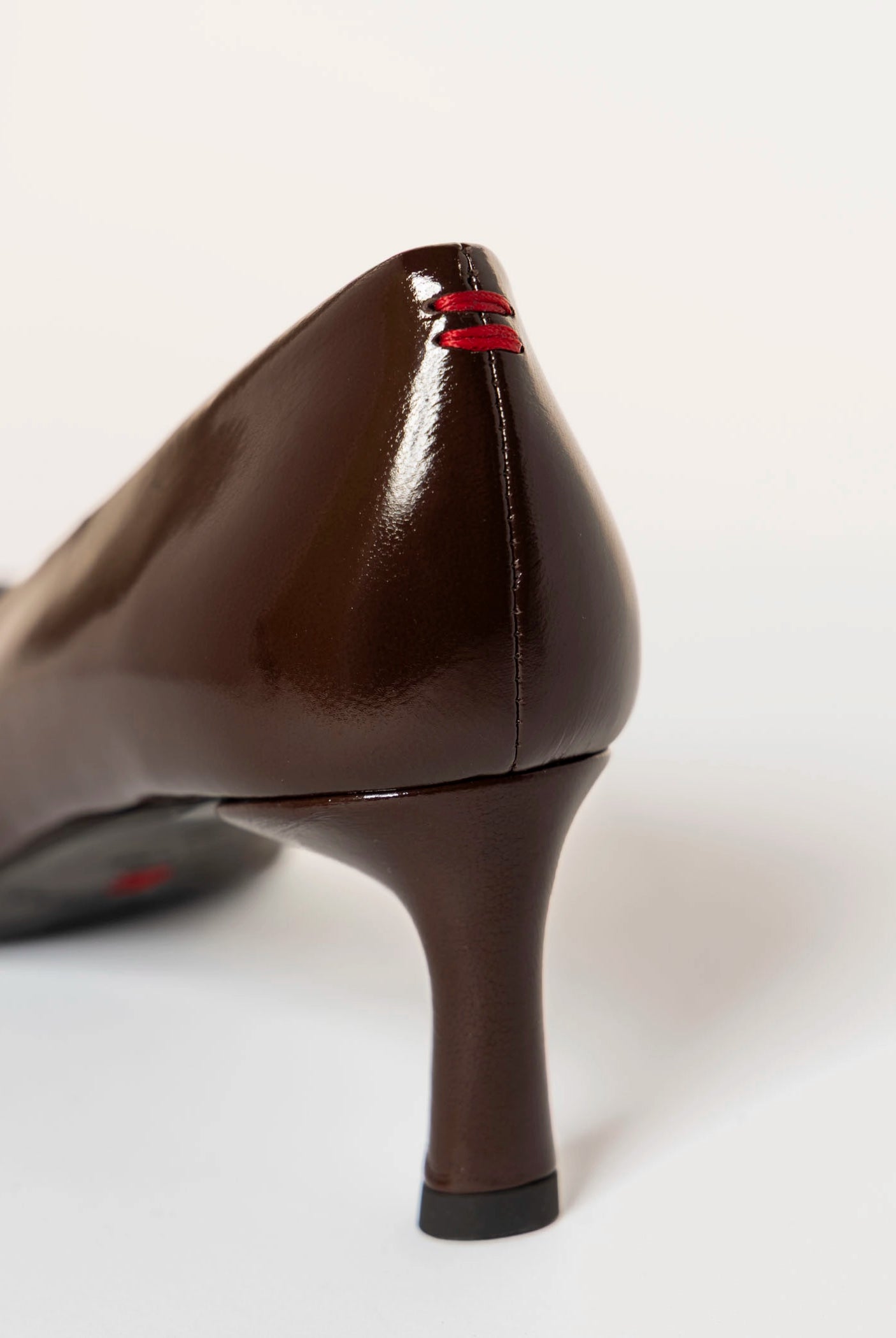 swatch_Brown patent gil pump