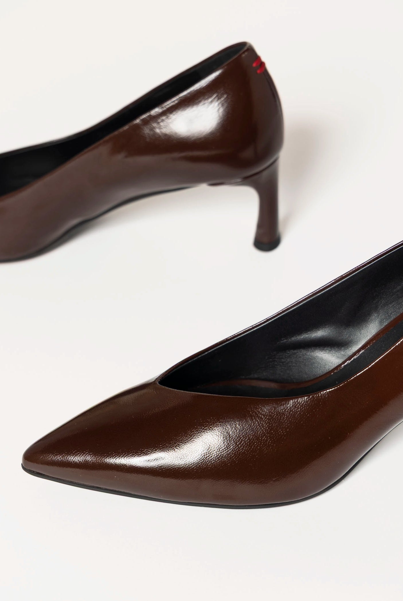 swatch_Brown patent gil pump