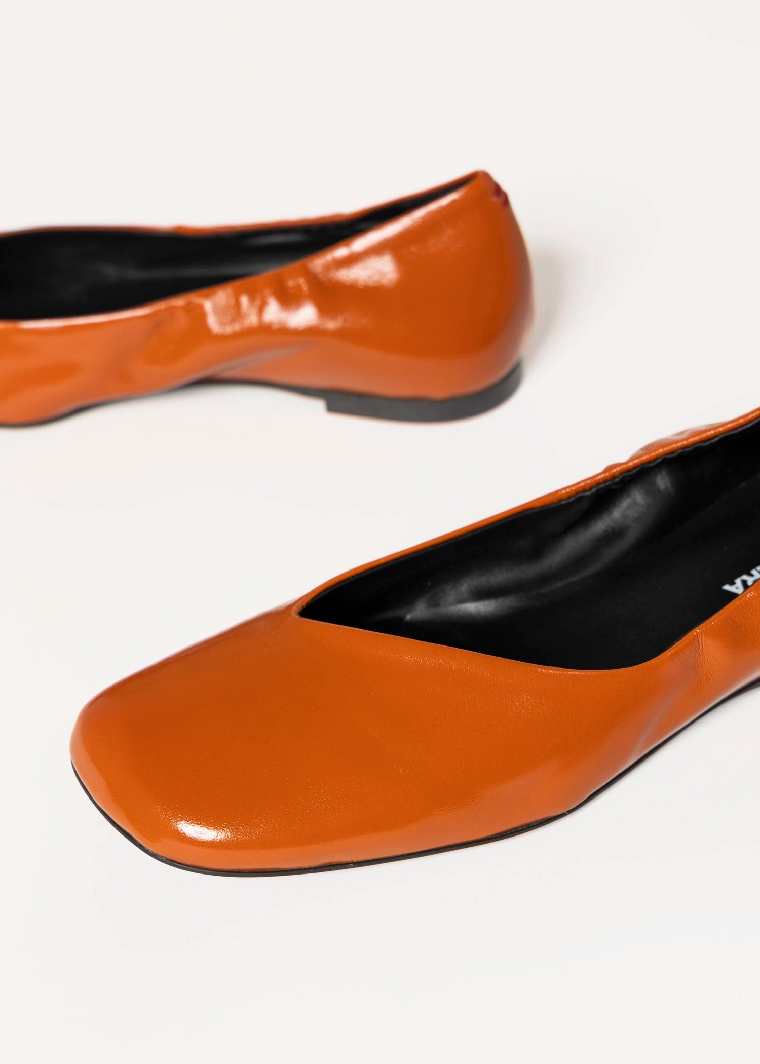 swatch_orange patent xena flat