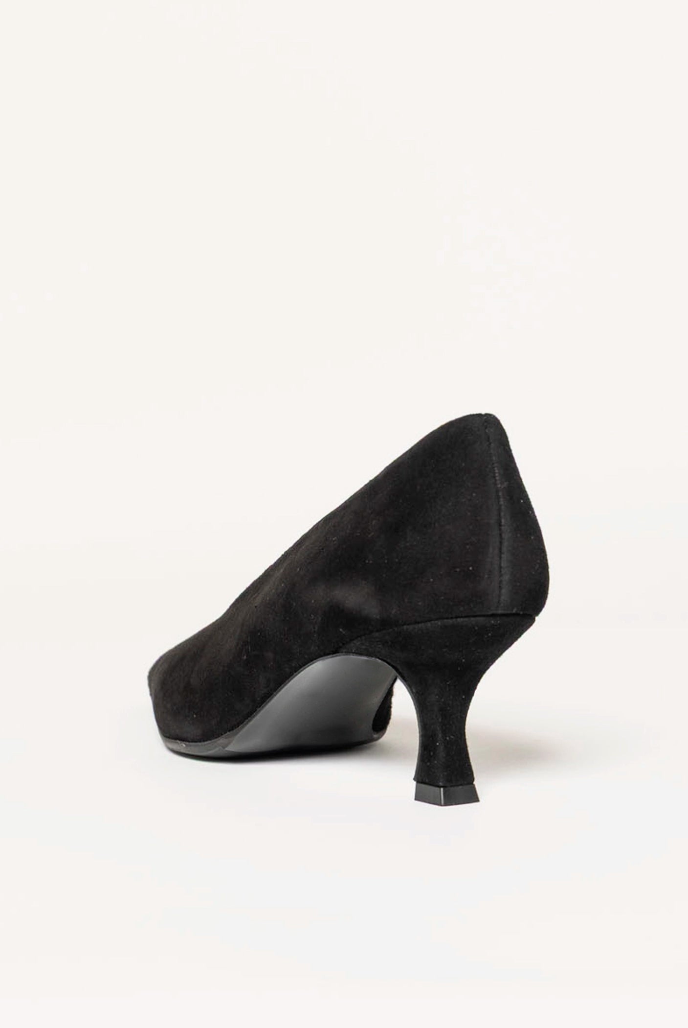 swatch_Black Suede pump