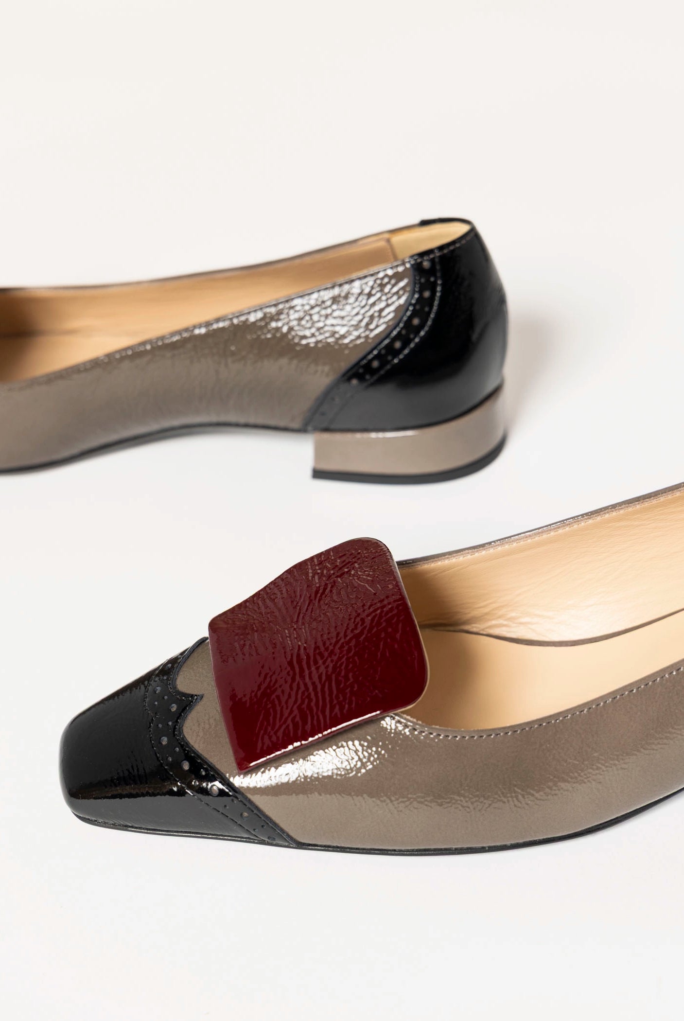 swatch_Taupe Multi spectator flat