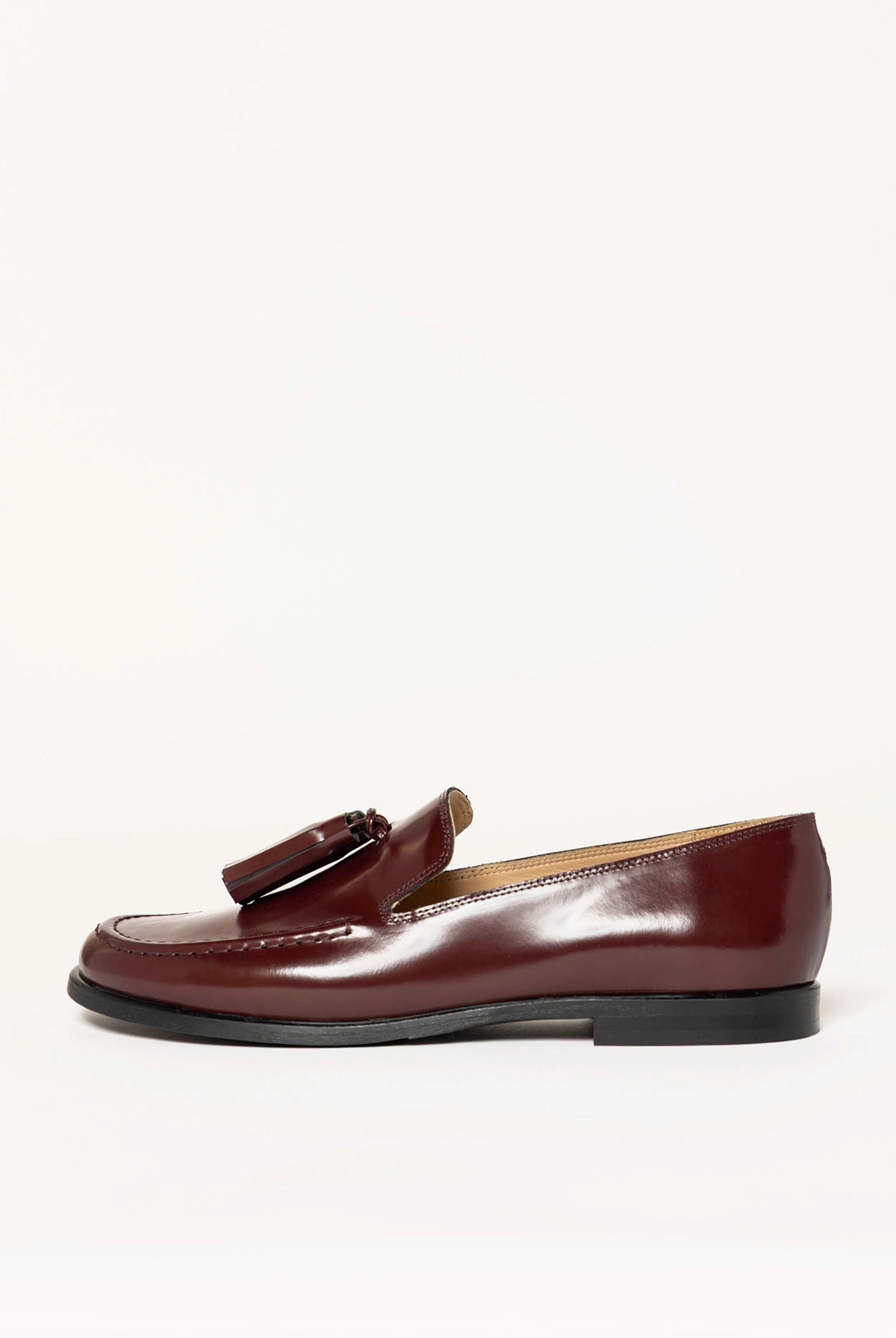 swatch_prune leather tassel loafer