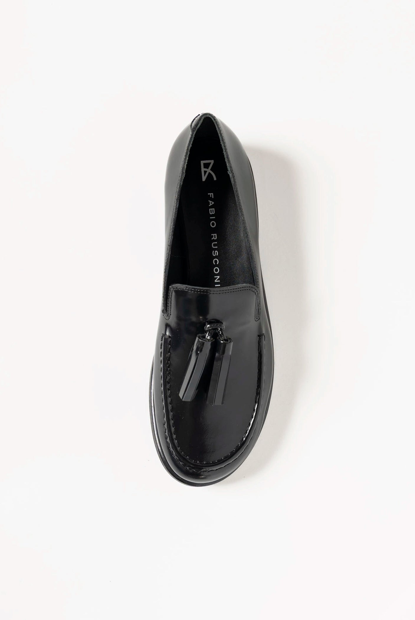 swatch_black leather tassel loafer