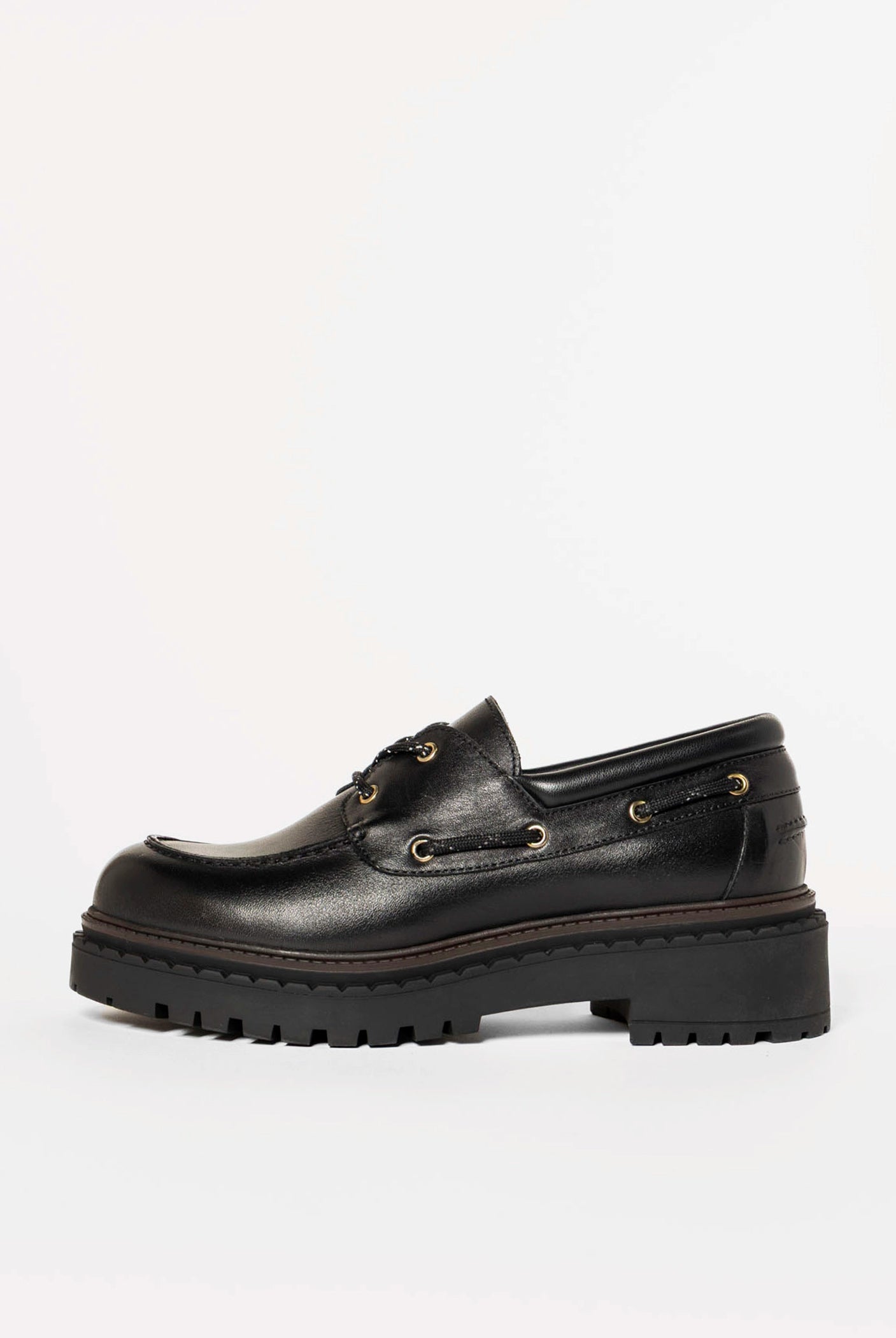 swatch_Black Leather lug sole boat shoe shoes