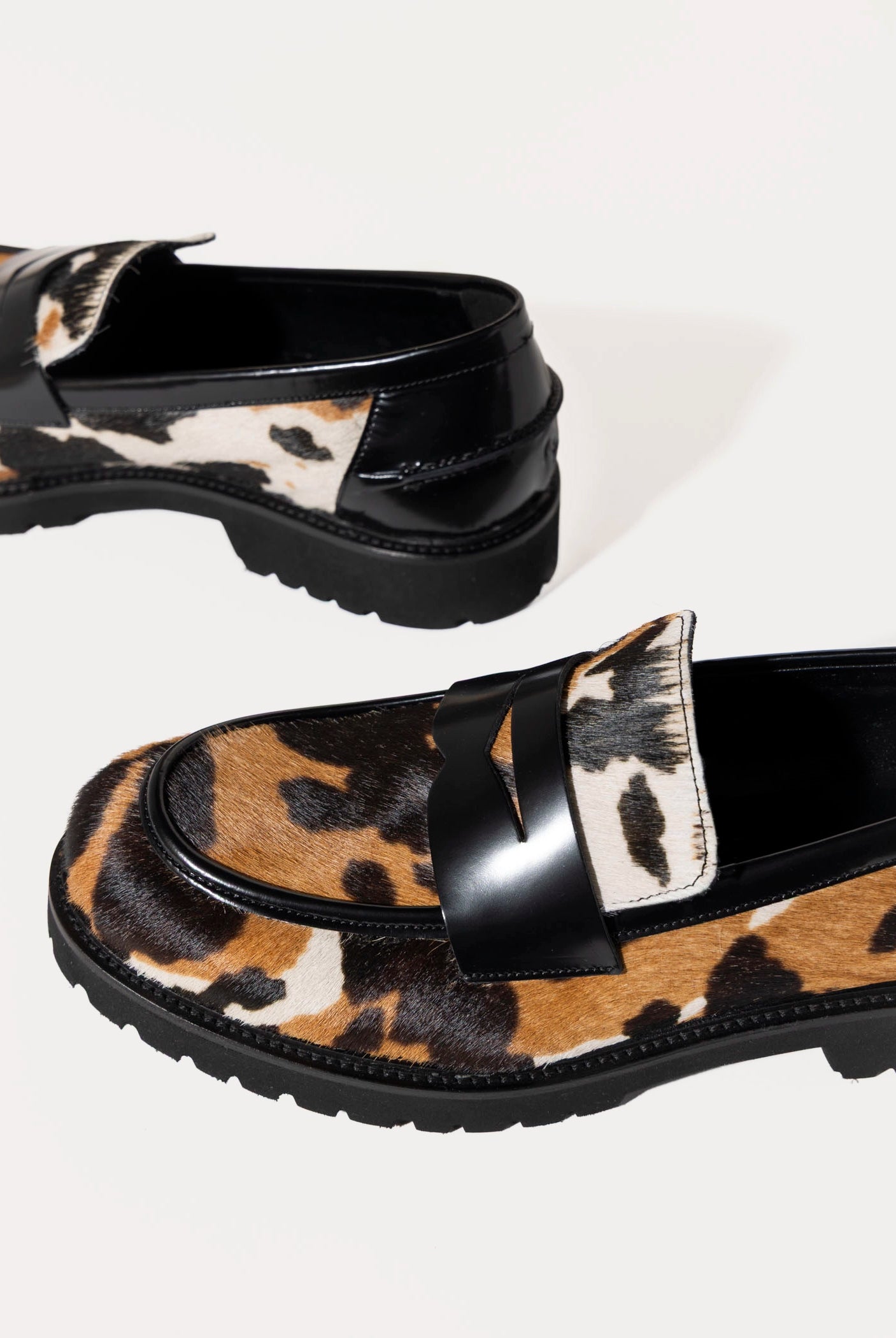 swatch_Cow Haircalf classic penny loafer