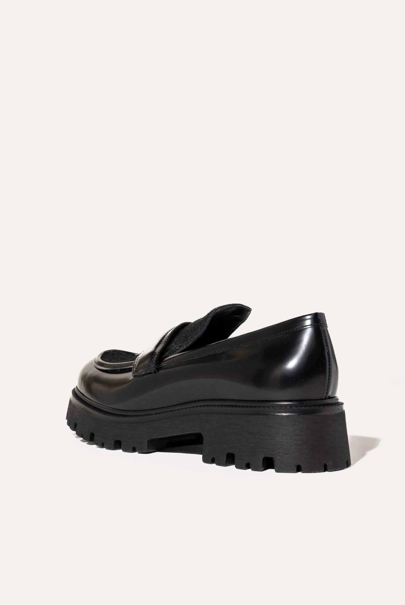 swatch_Black Leather lug sole loafer