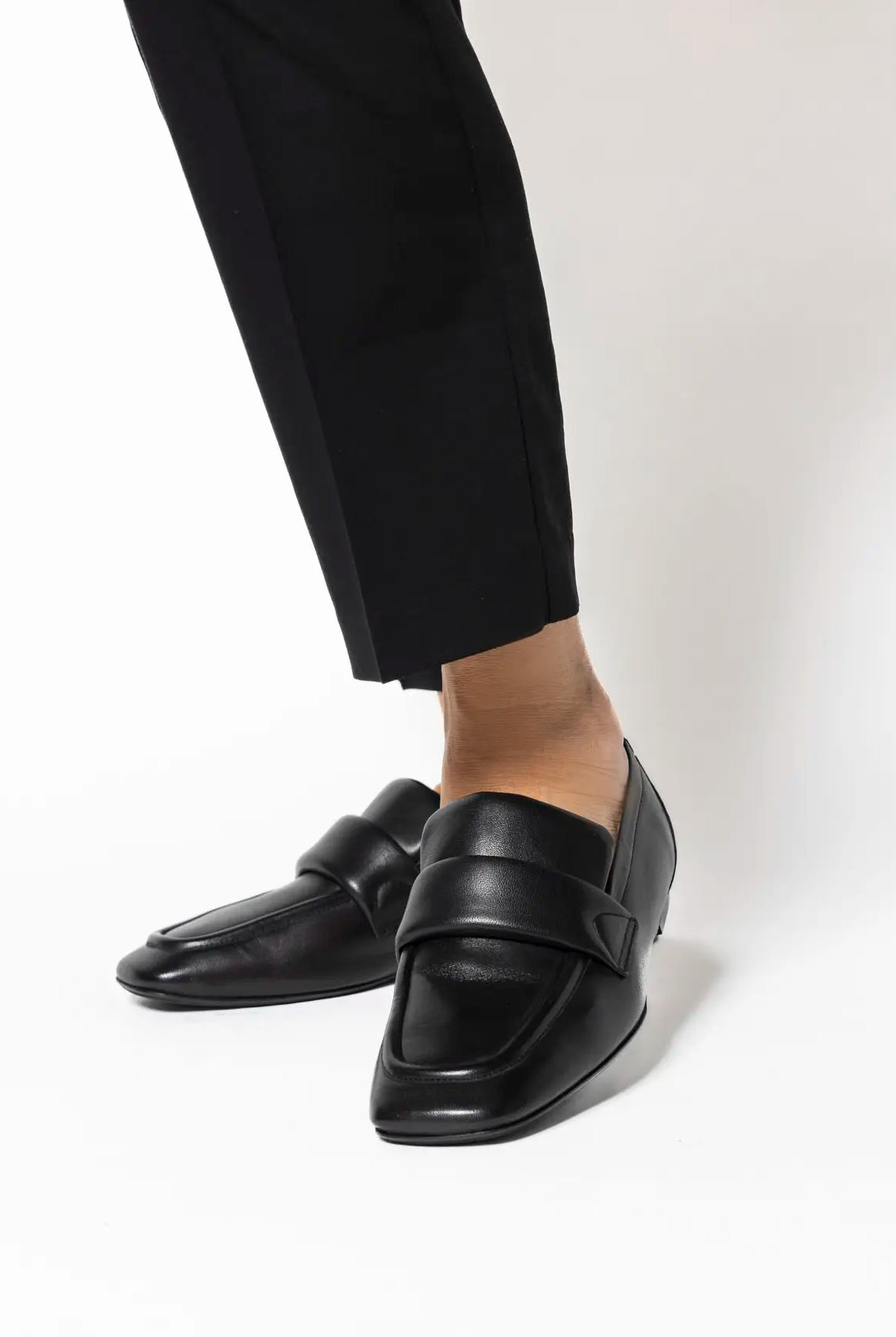 swatch_black leather leather loafer flat shoes