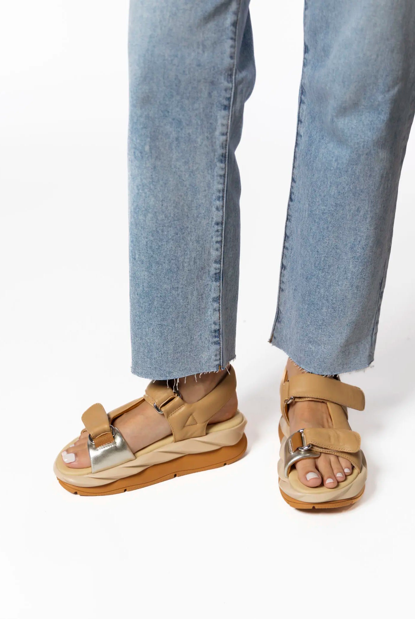 swatch_neutrals mellow viva sandal platform sandals