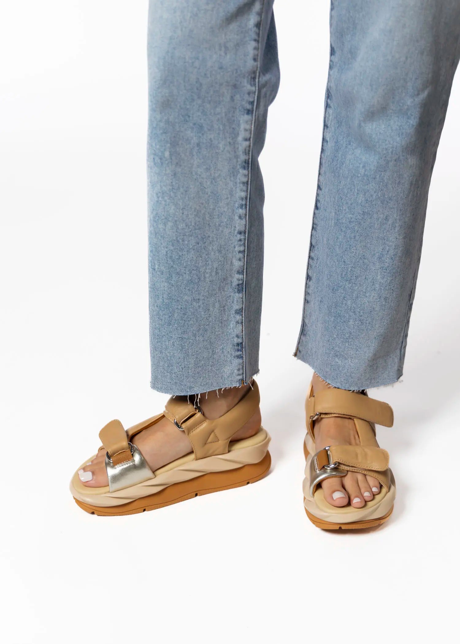 swatch_neutrals mellow viva sandal platform sandals