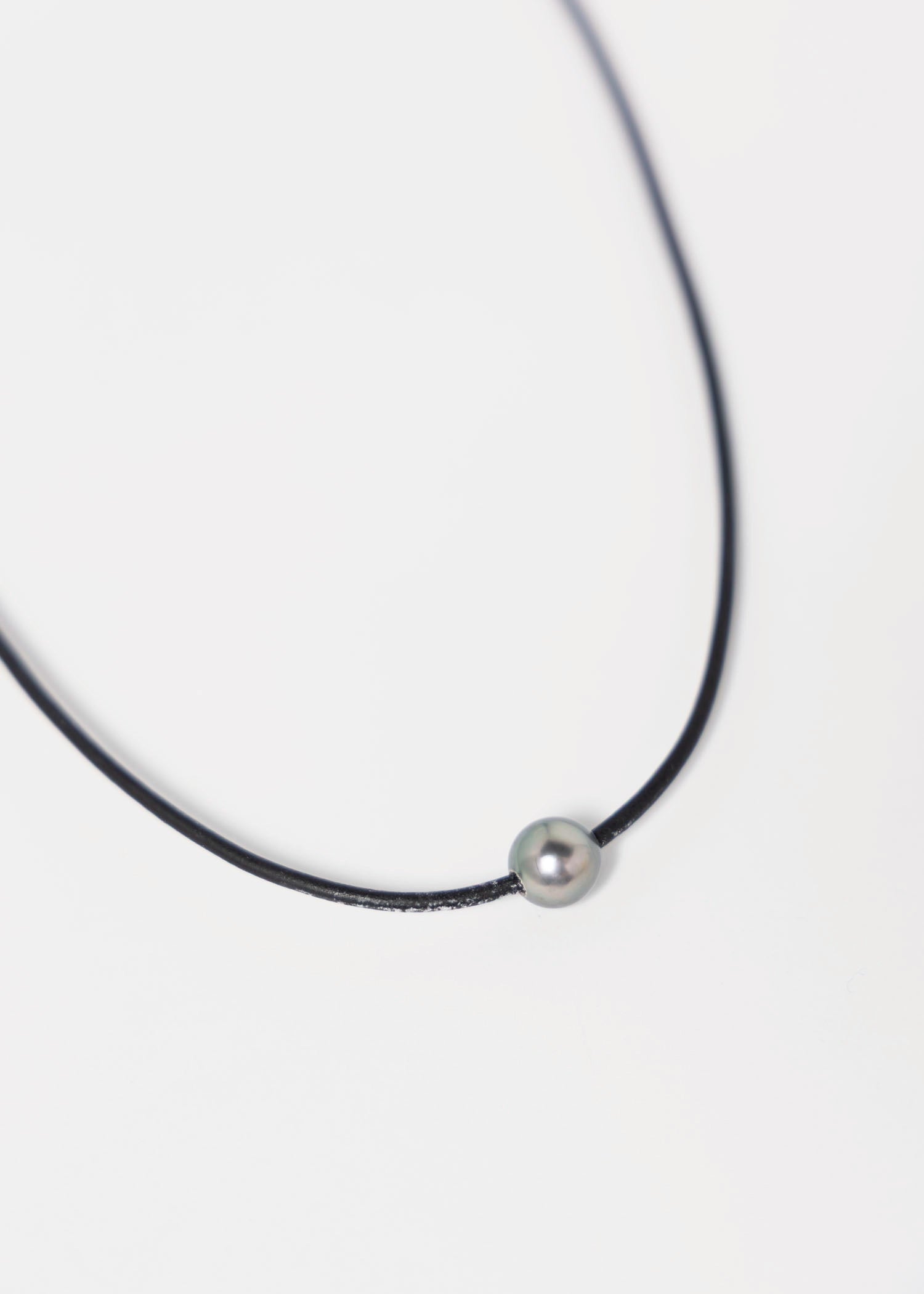 swatch_Black tahitian pearl necklace