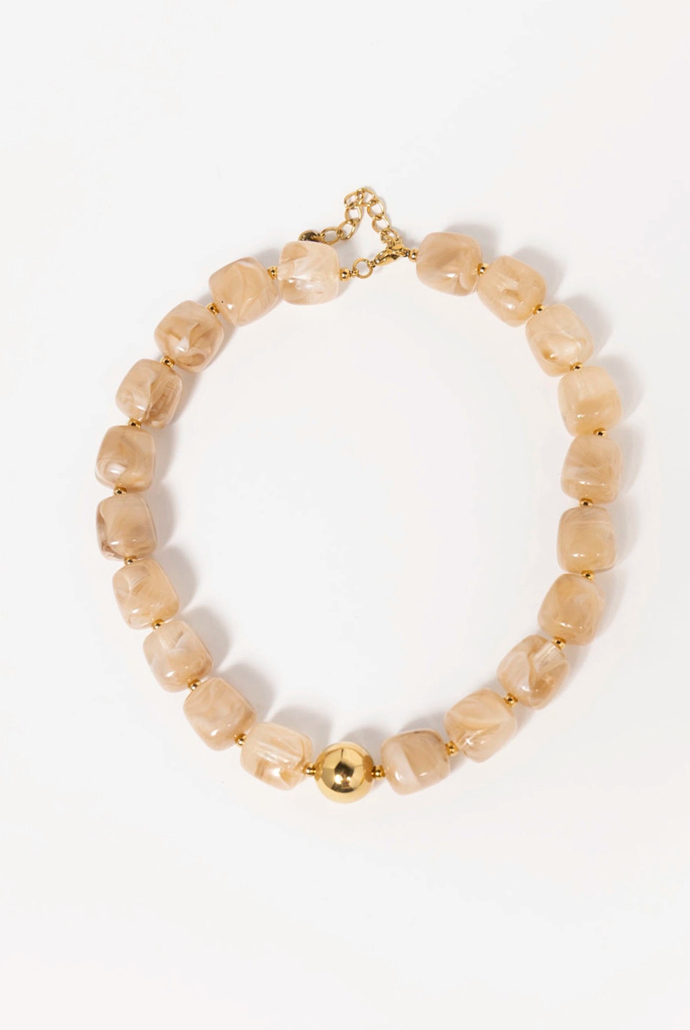 swatch_Beige pebbles beaded necklace