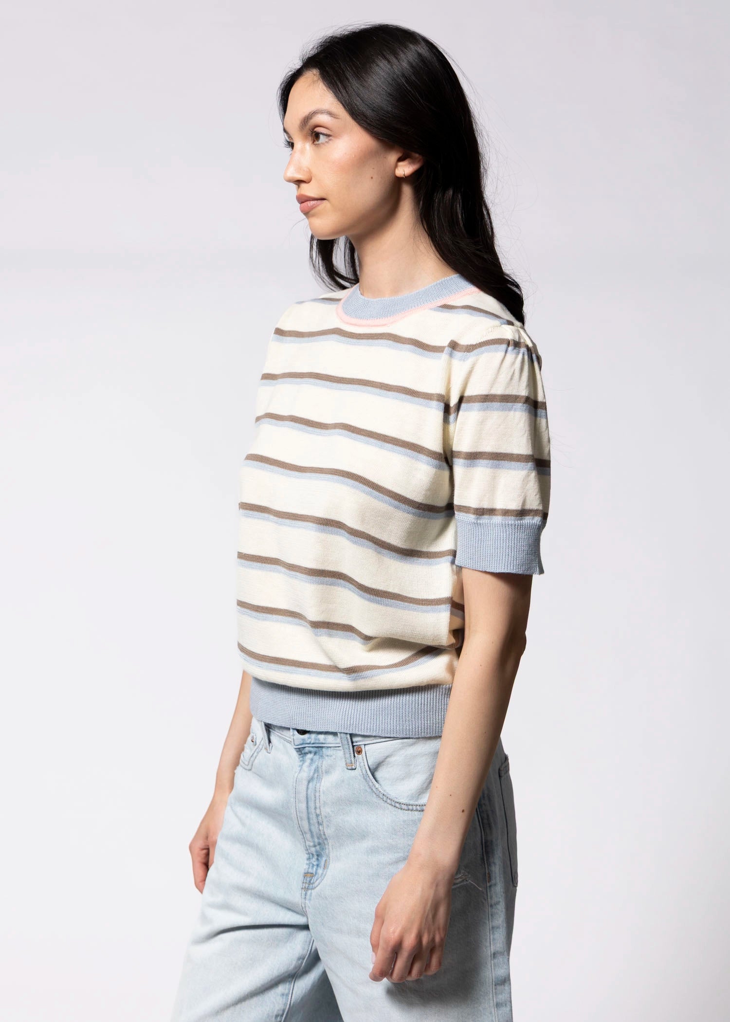 swatch_Ivory/Blue striped knit tshirt