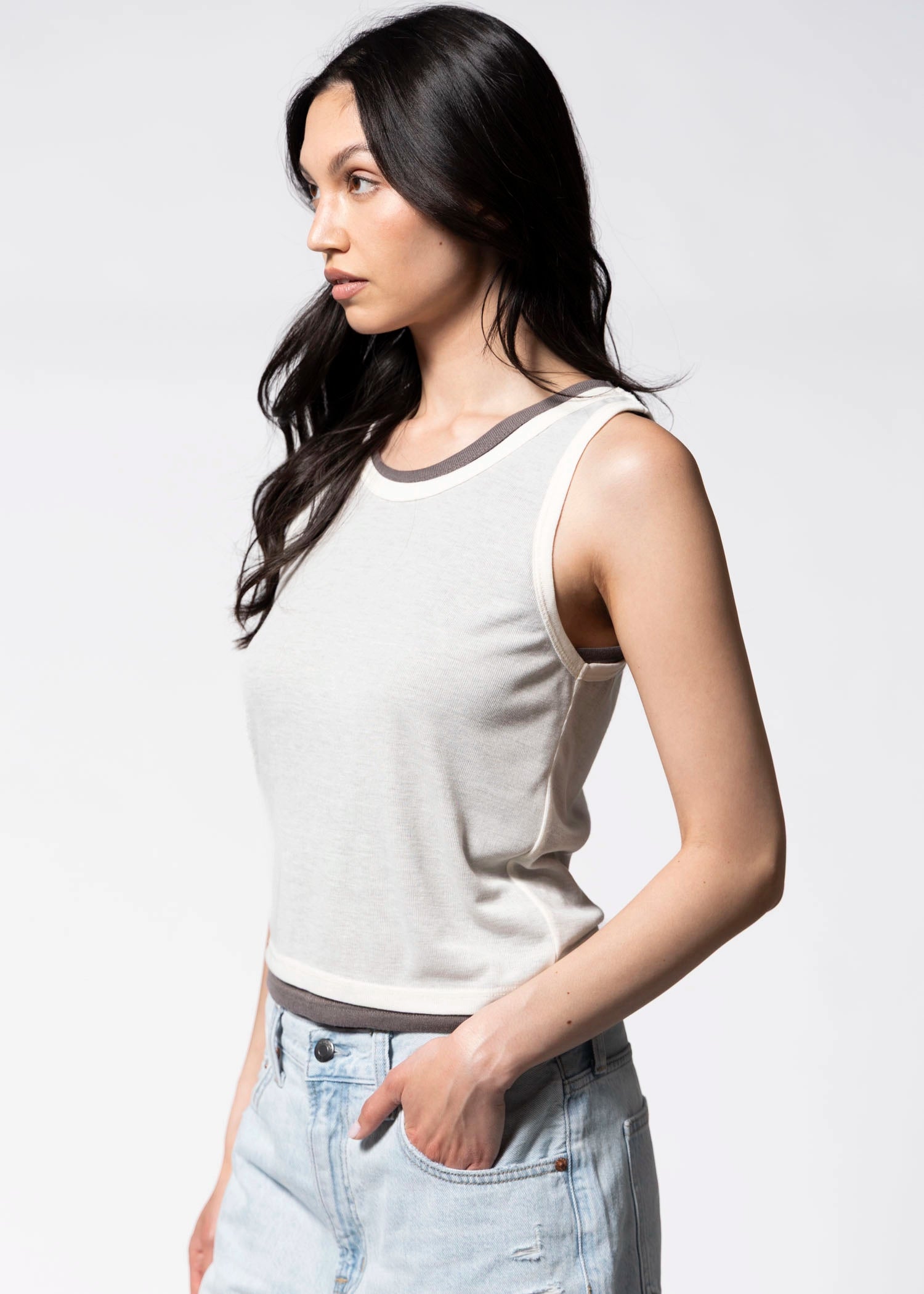 swatch_Cream/Charcoal double layer tank