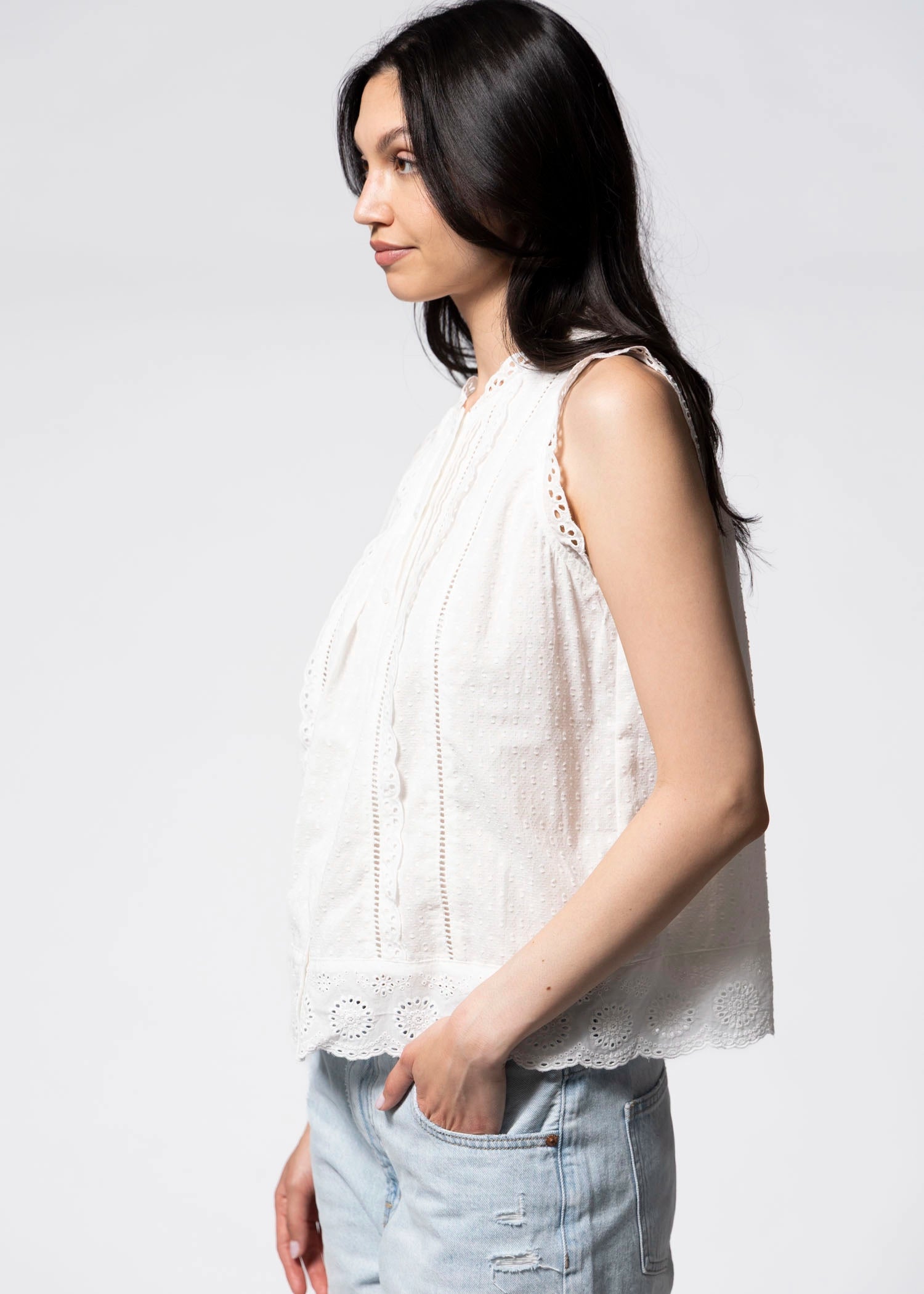 swatch_Off White lace trim blouse