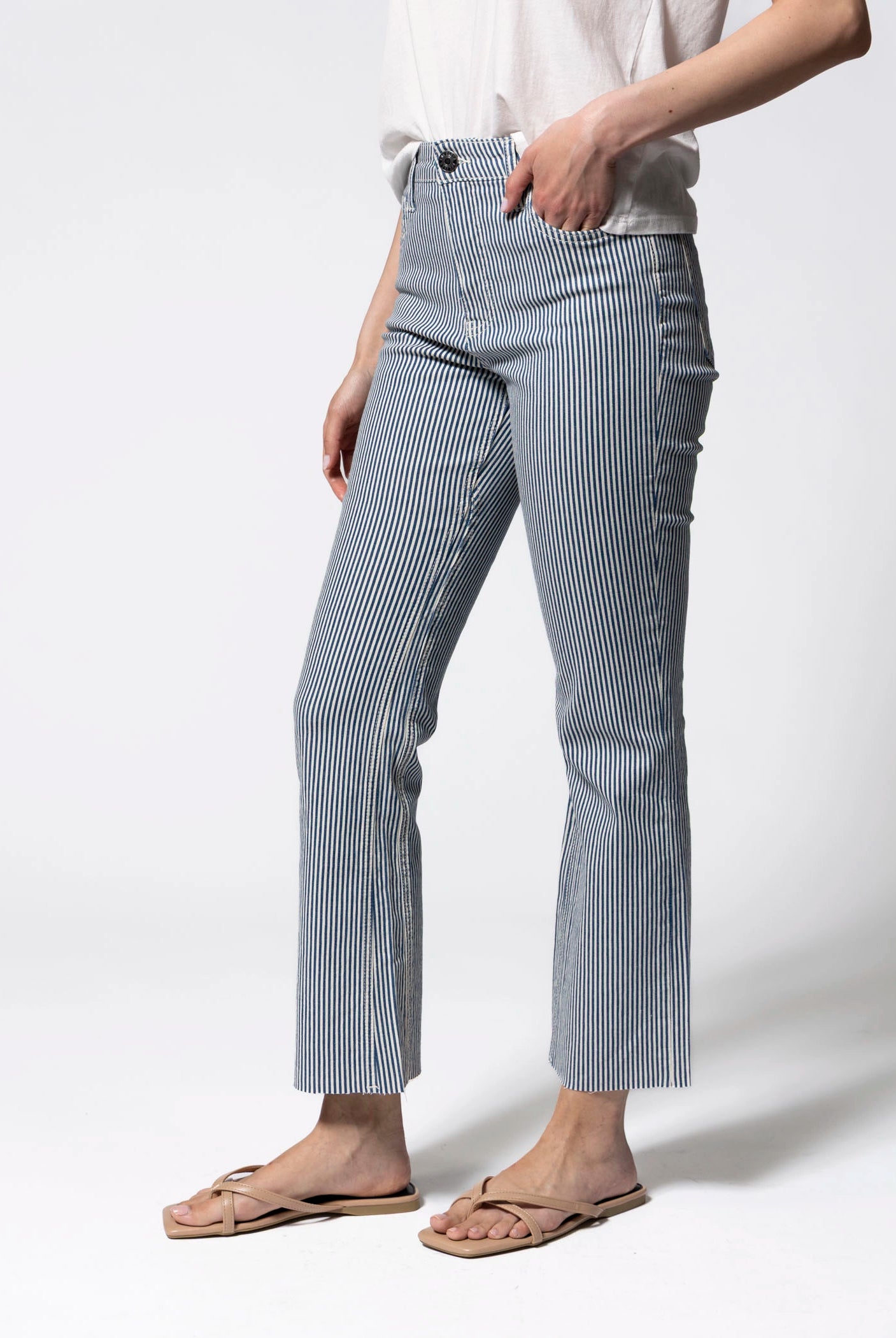 swatch_Pinstripe kut from the kloth kelsey jean