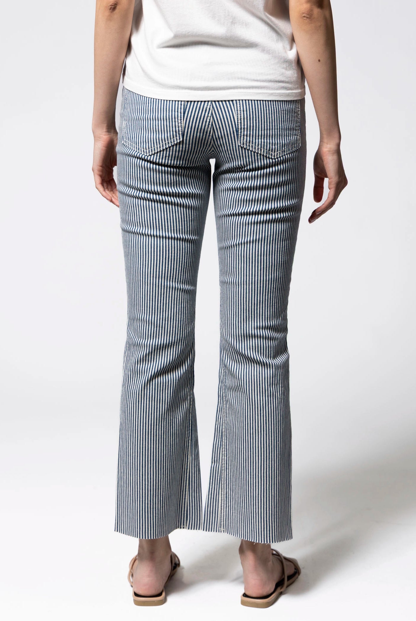 swatch_Pinstripe kut from the kloth kelsey jean