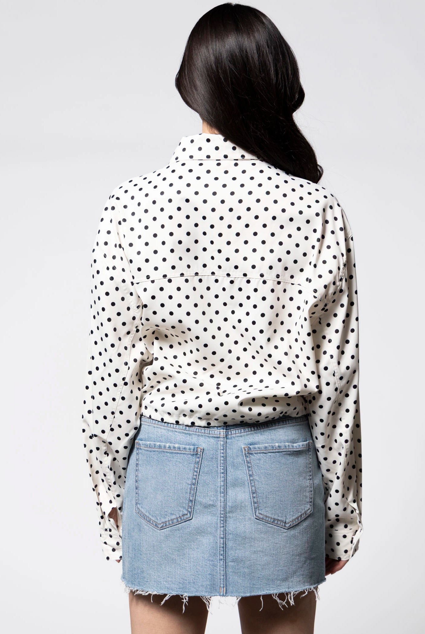swatch_White polka dot windbreaker