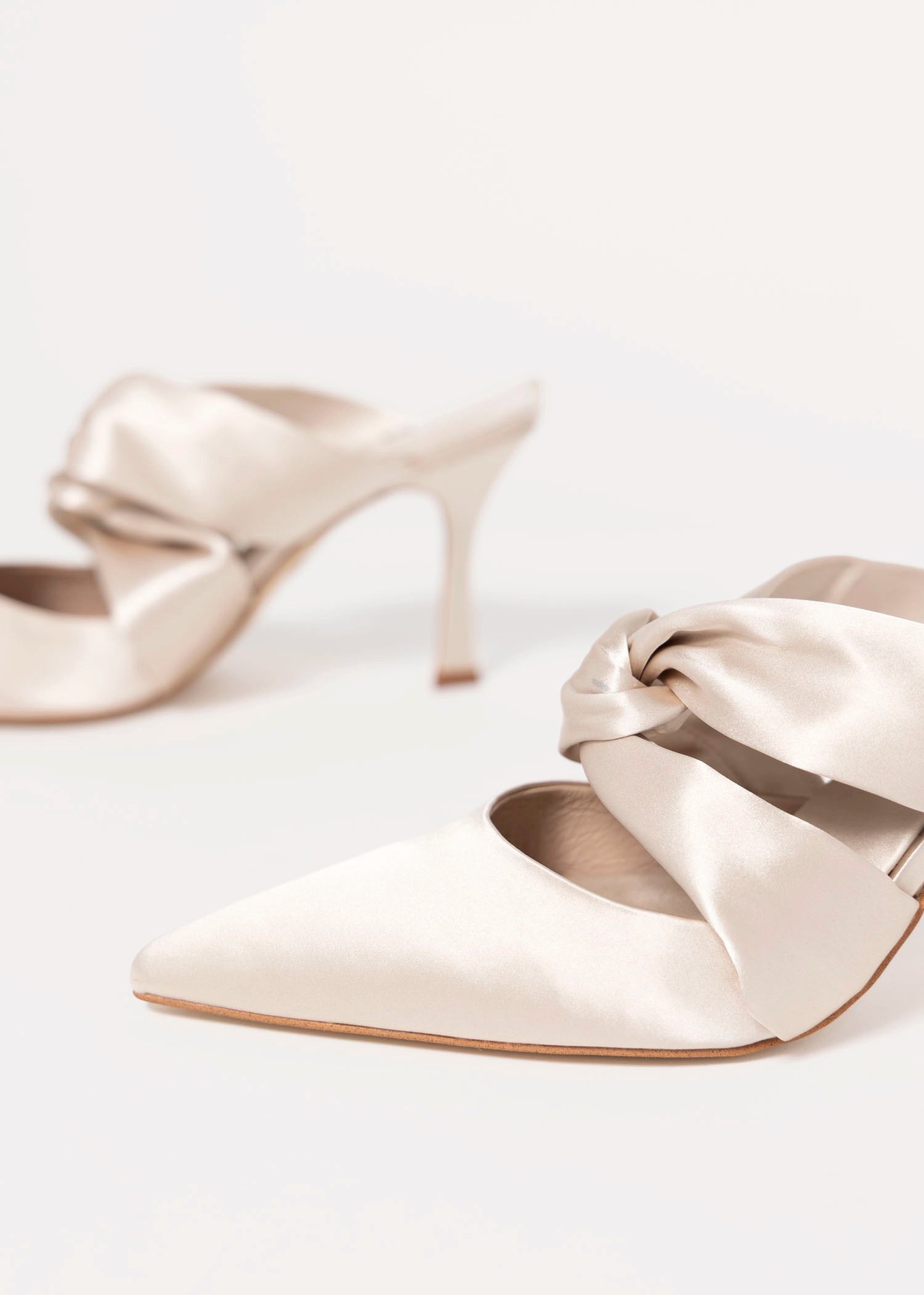 swatch_Champagne Satin jeffrey campbell tied up satin heel heels