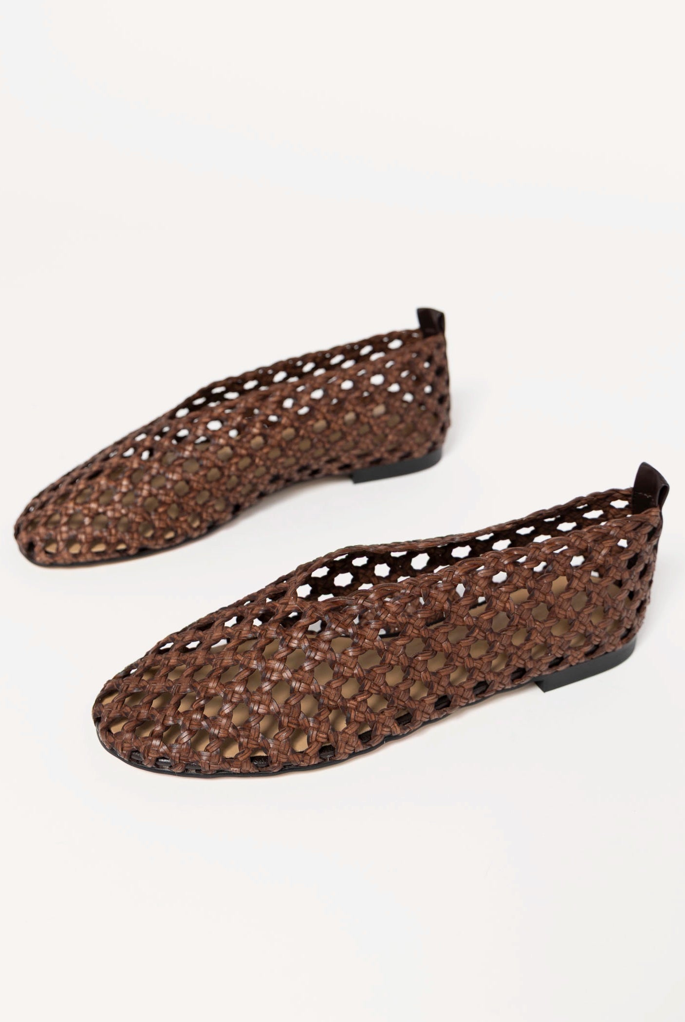swatch_Chocolate Leather tony bianco Cheeky woven flat