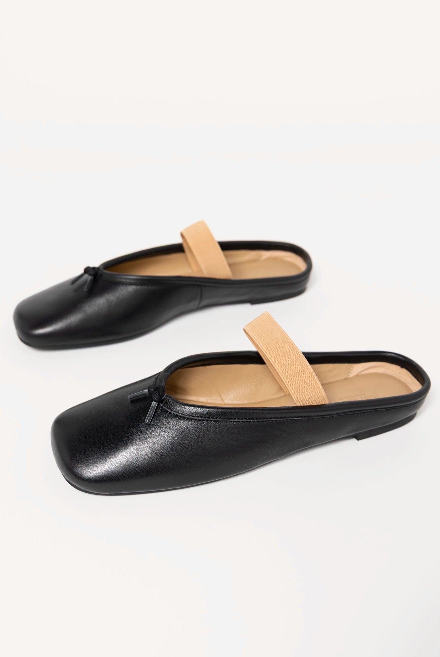 swatch_Black Leather tony bianco city ballet flat slide