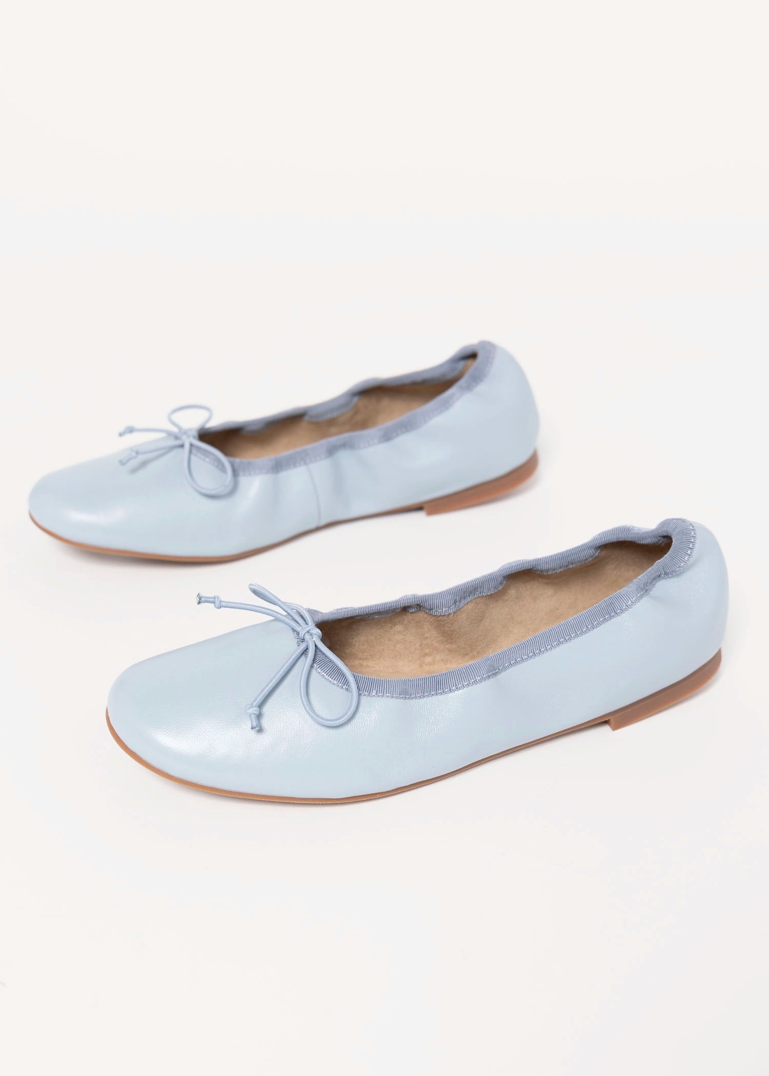 swatch_Sky Leather tony bianco chelsea ballet flat