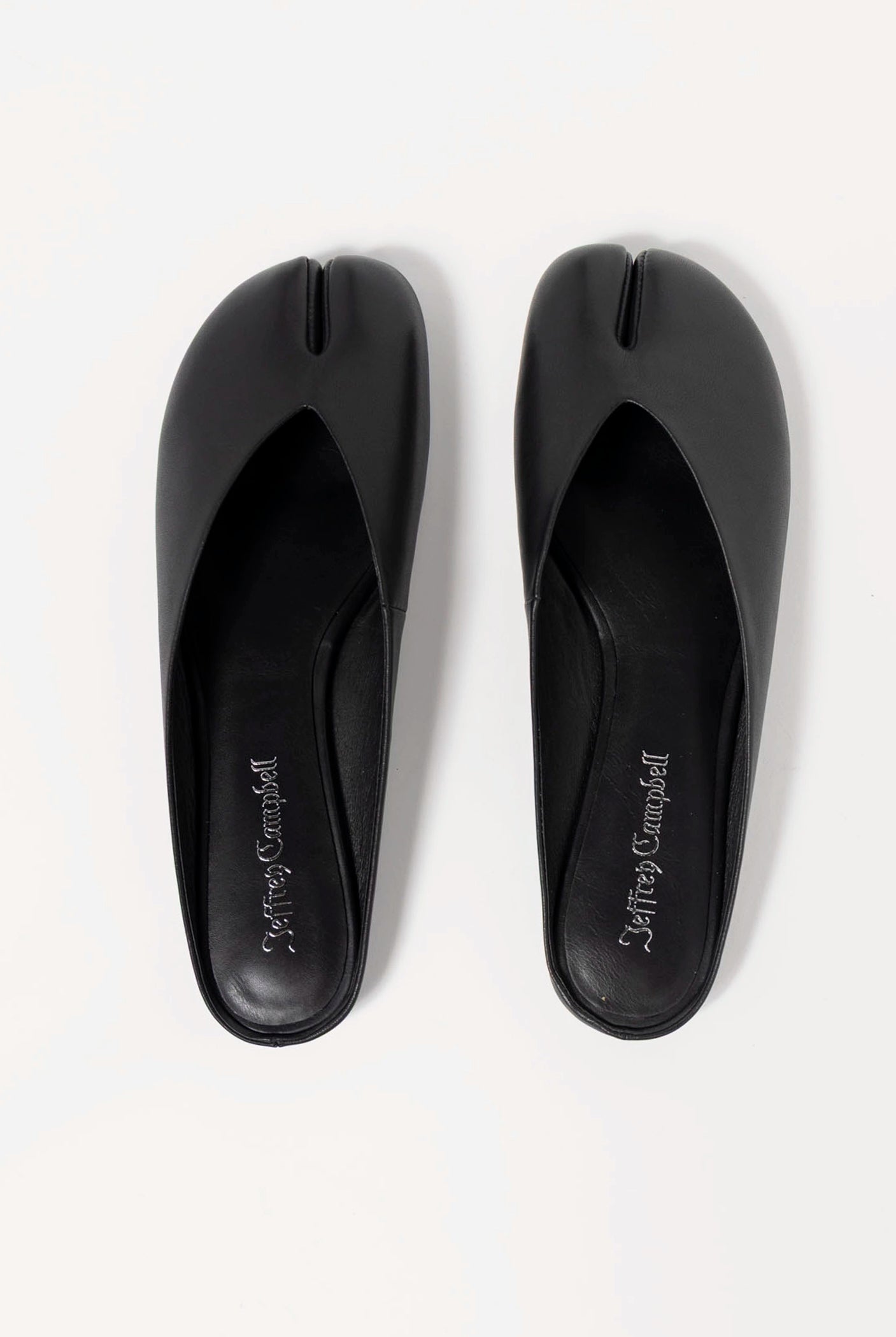 swatch_Black Leather jeffrey campbell cabalina tabi mule