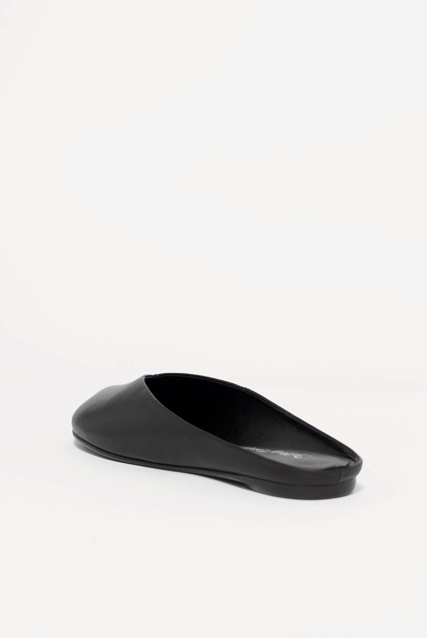 swatch_Black Leather jeffrey campbell cabalina tabi mule