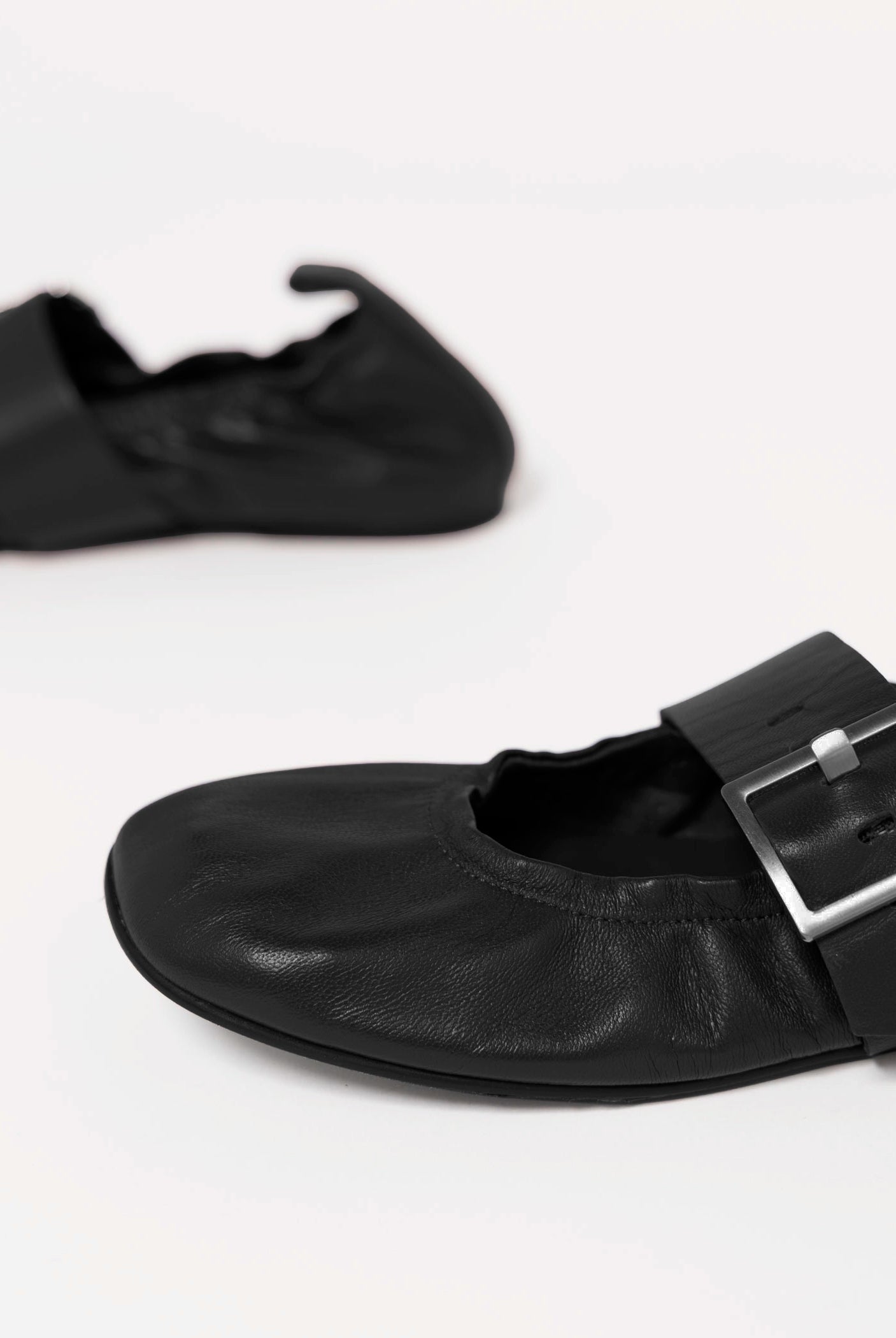 swatch_Black Leather alohas sarea ballet flat mary jane