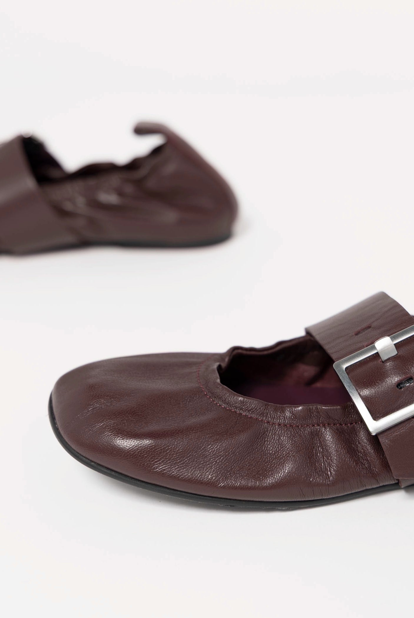 swatch_Burgundy Leather alohas sarea ballet flat mary jane