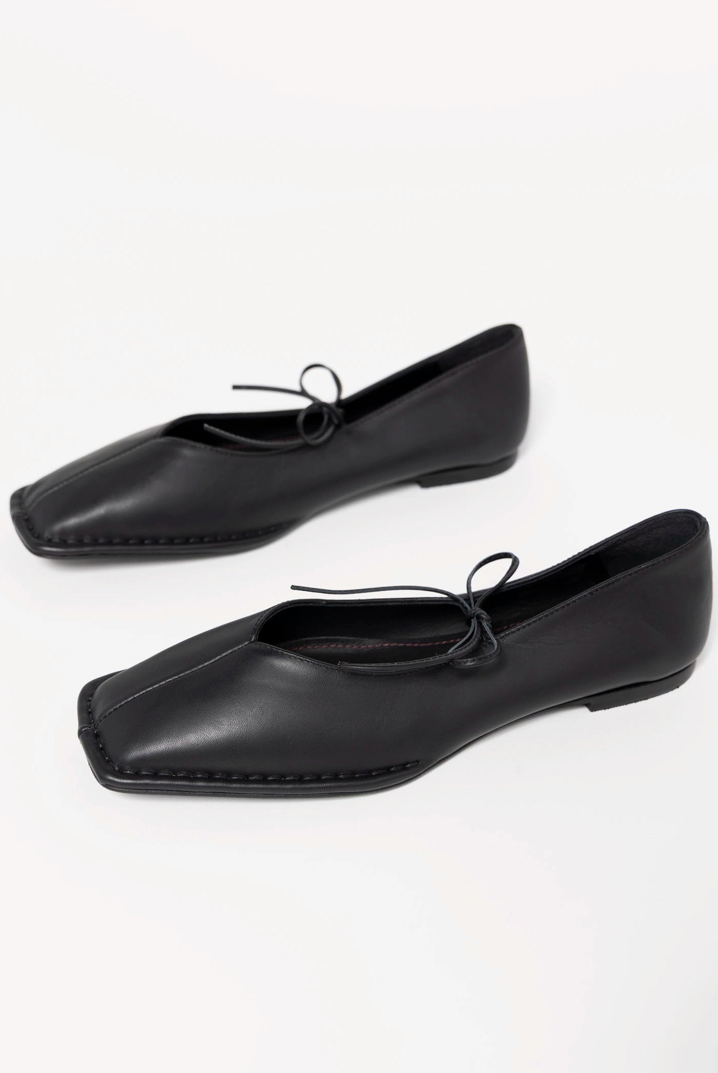 swatch_Black Leather alohas sway ballet flat