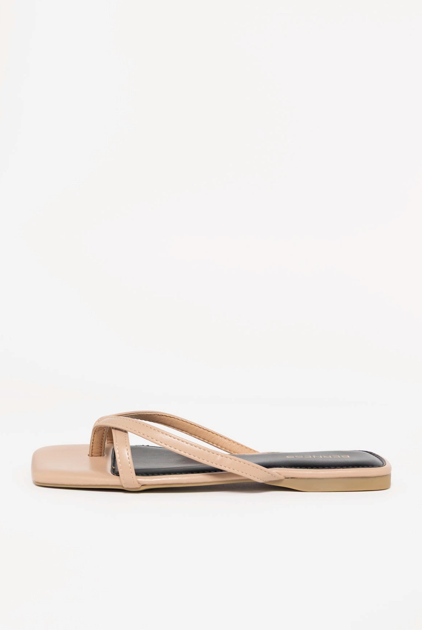 swatch_Beige Kace thong sandal