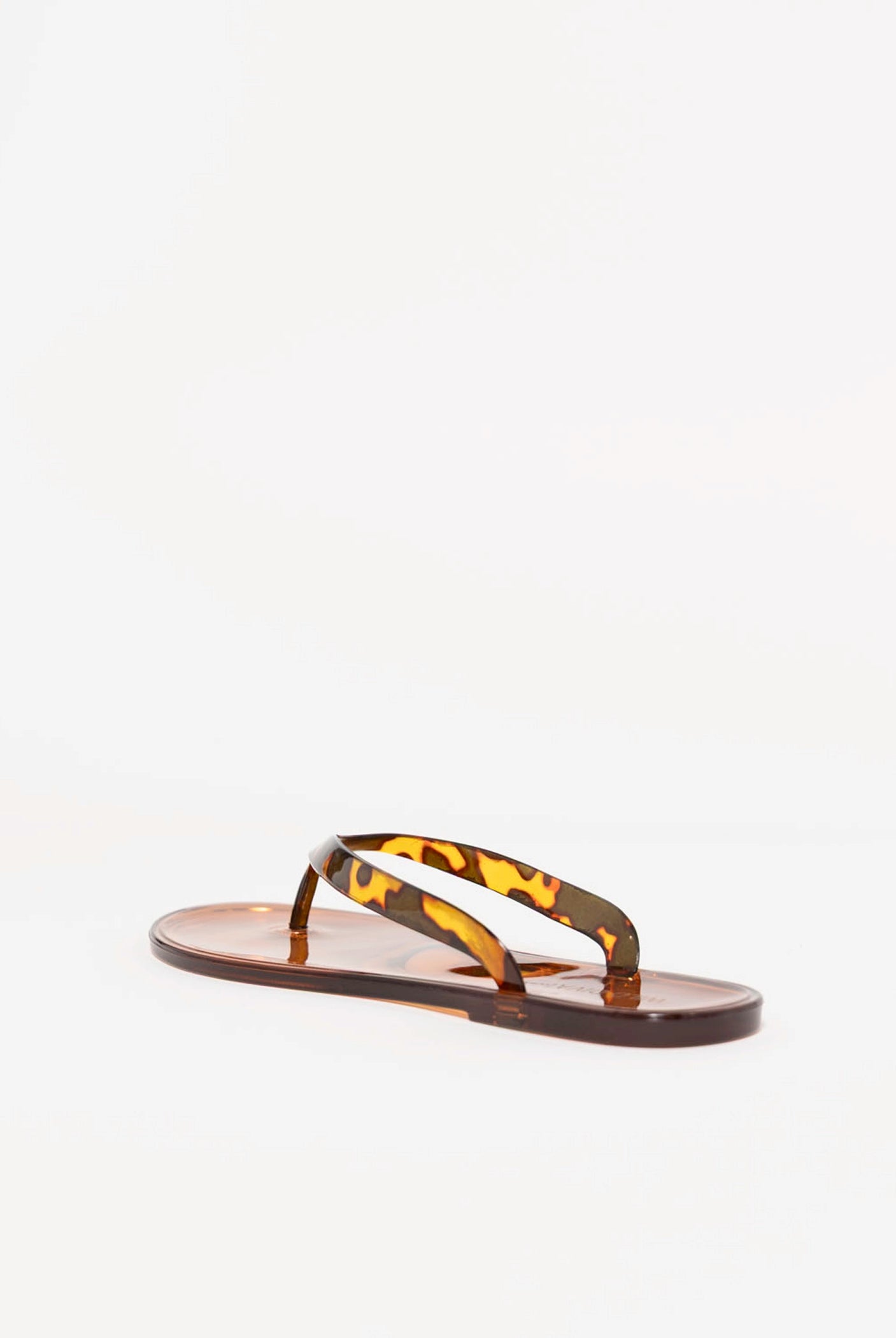 swatch_Tortoise jolie jelly thong sandal