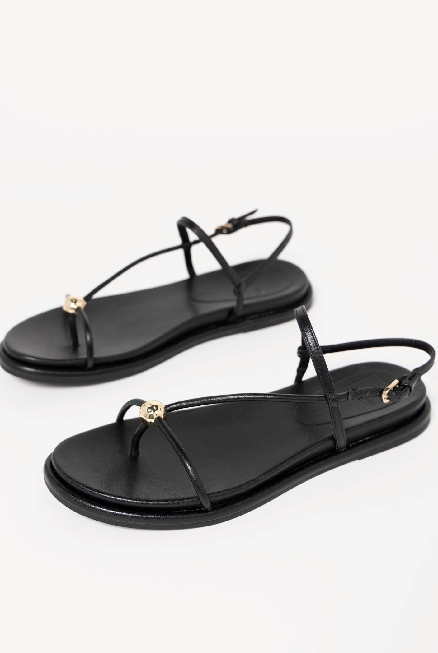 swatch_Black Leather dolce vita deane sandal