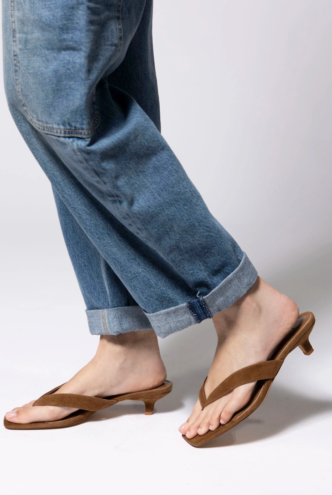 swatch_Chestnut Suede steve madden tracie thong sandal