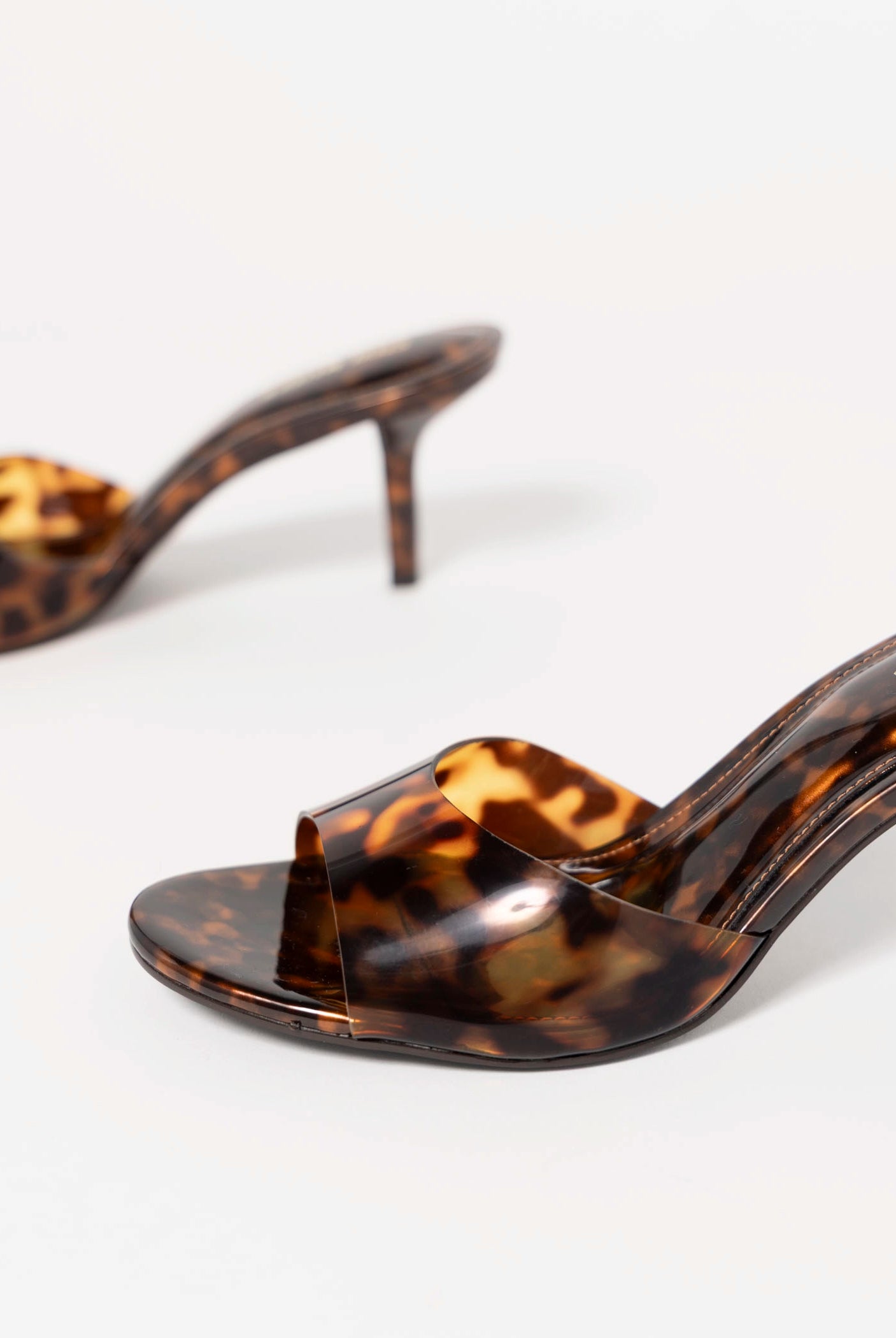 swatch_Tortoise steve madden kendrix heeled sandal