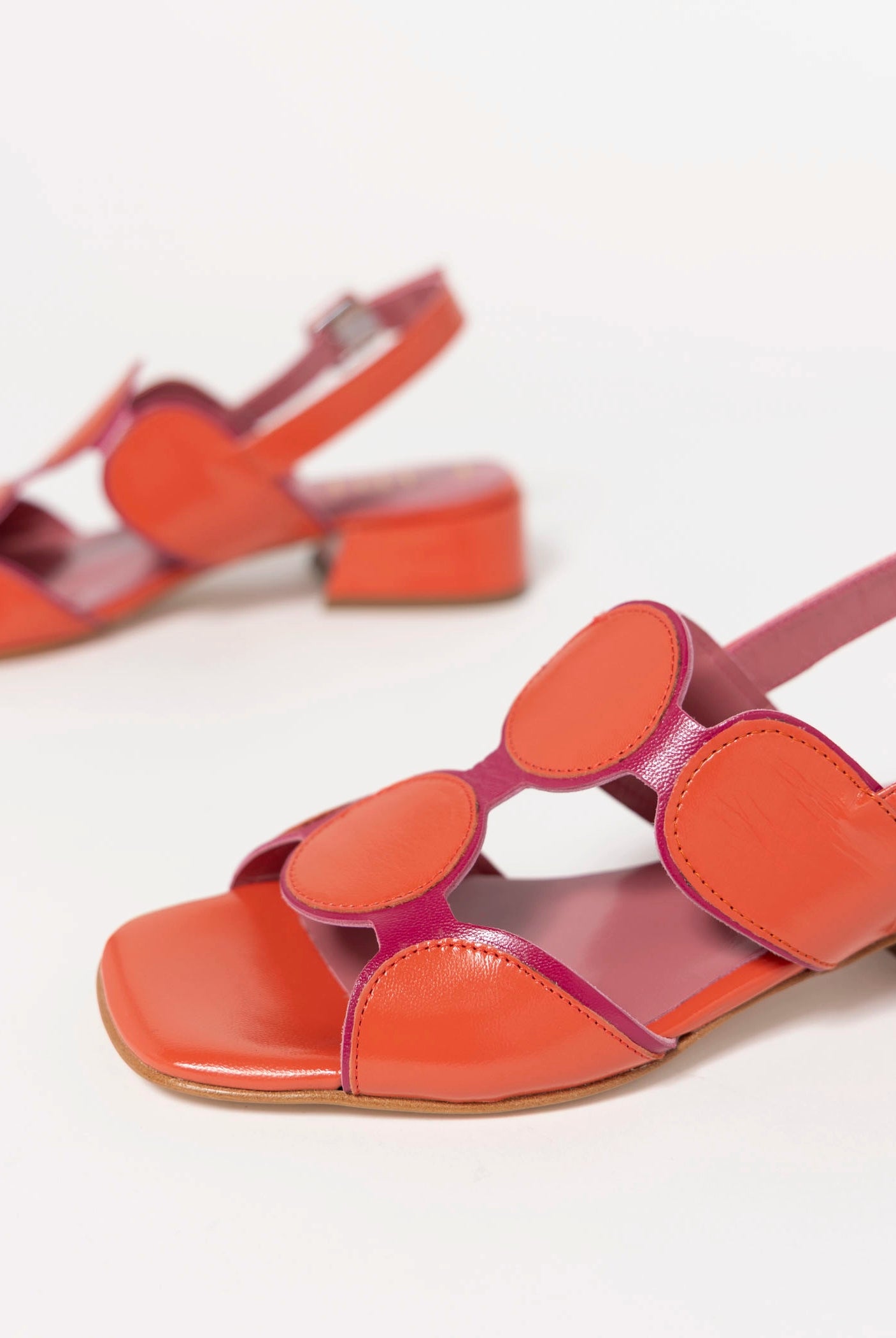 swatch_Fuchsia/Orange l'idea low heel sandal