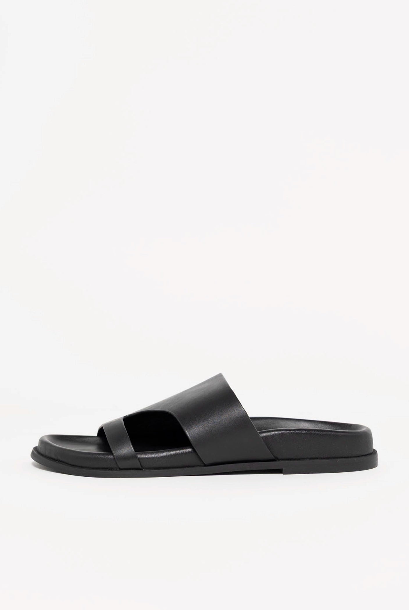 swatch_Black Leather matisse tanner slide sandal