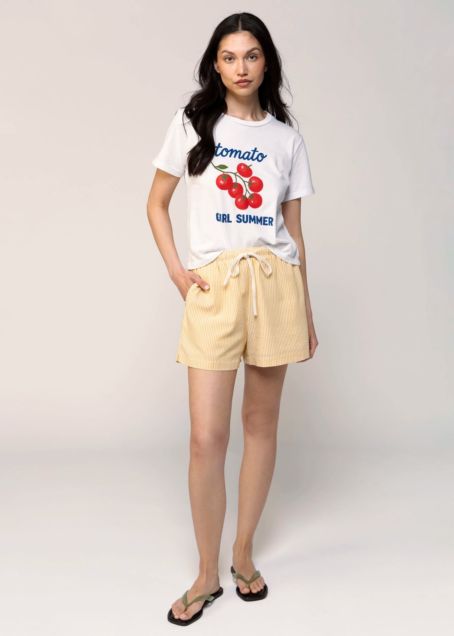 swatch_Yellow drawstring shorts