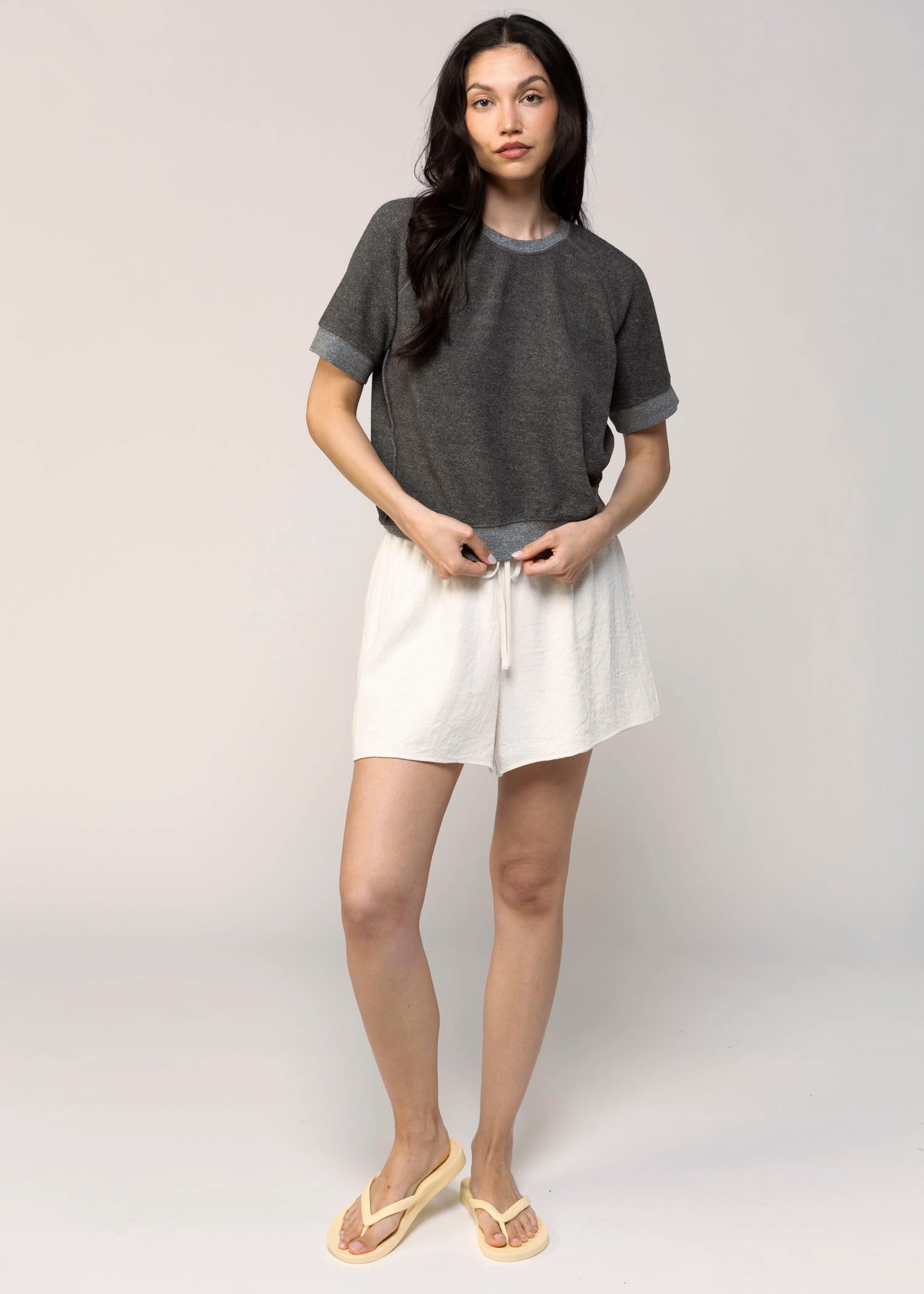 swatch_Dark Heather Grey perfect white tee kennedy short sleeve sweatshirt
