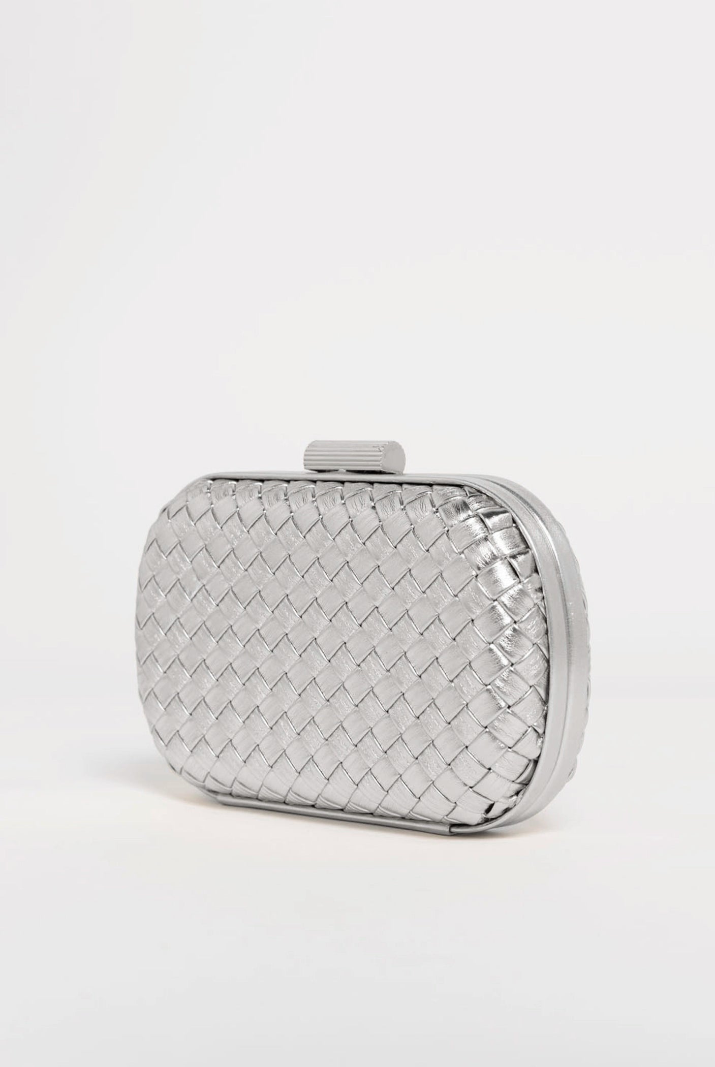 swatch_Silver urban expressions roslyn woven evening clutch