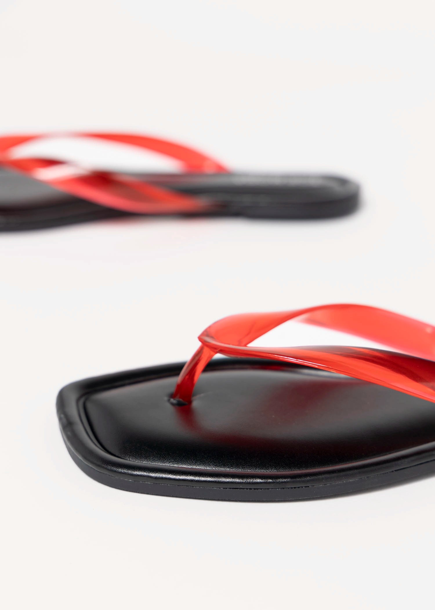 swatch_Red priscilla jelly thong sandal
