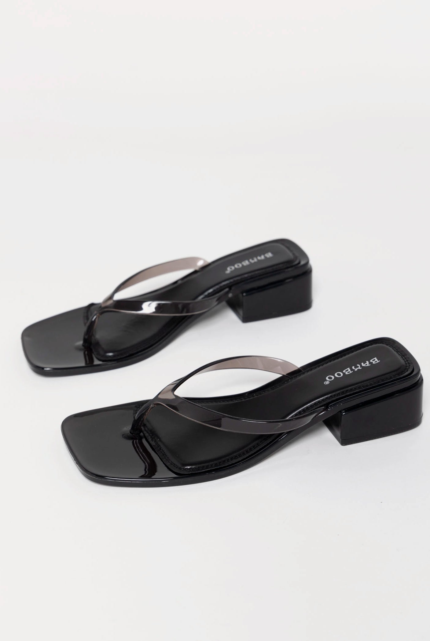 swatch_Smoke britney jelly thong sandal
