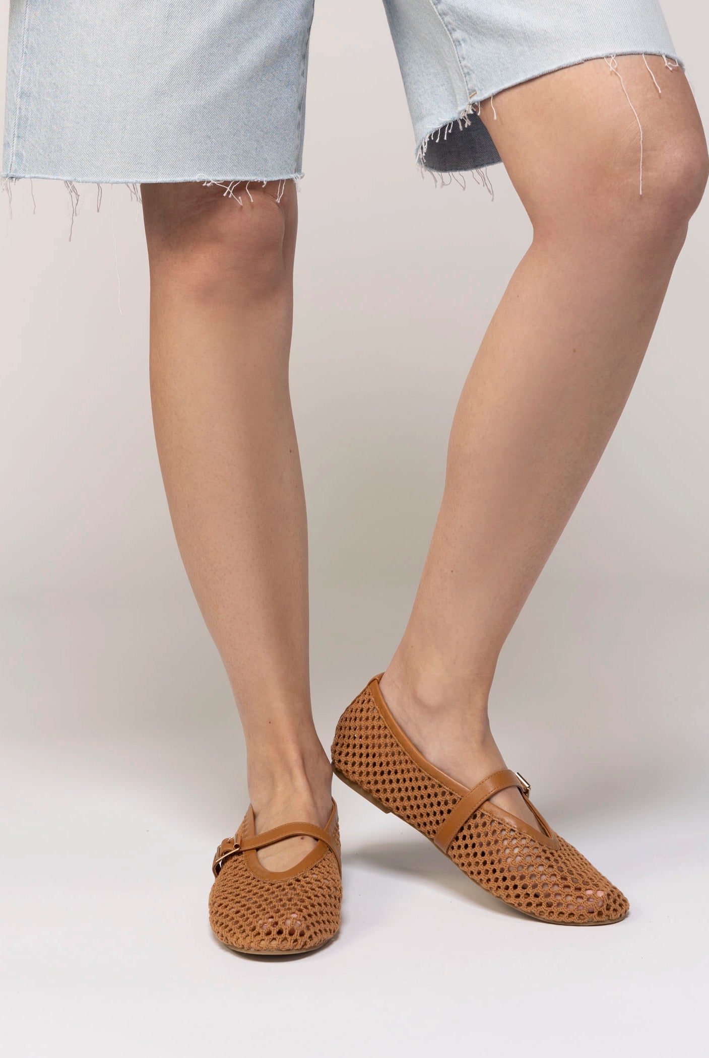 swatch_Tan coconuts nolita woven flat